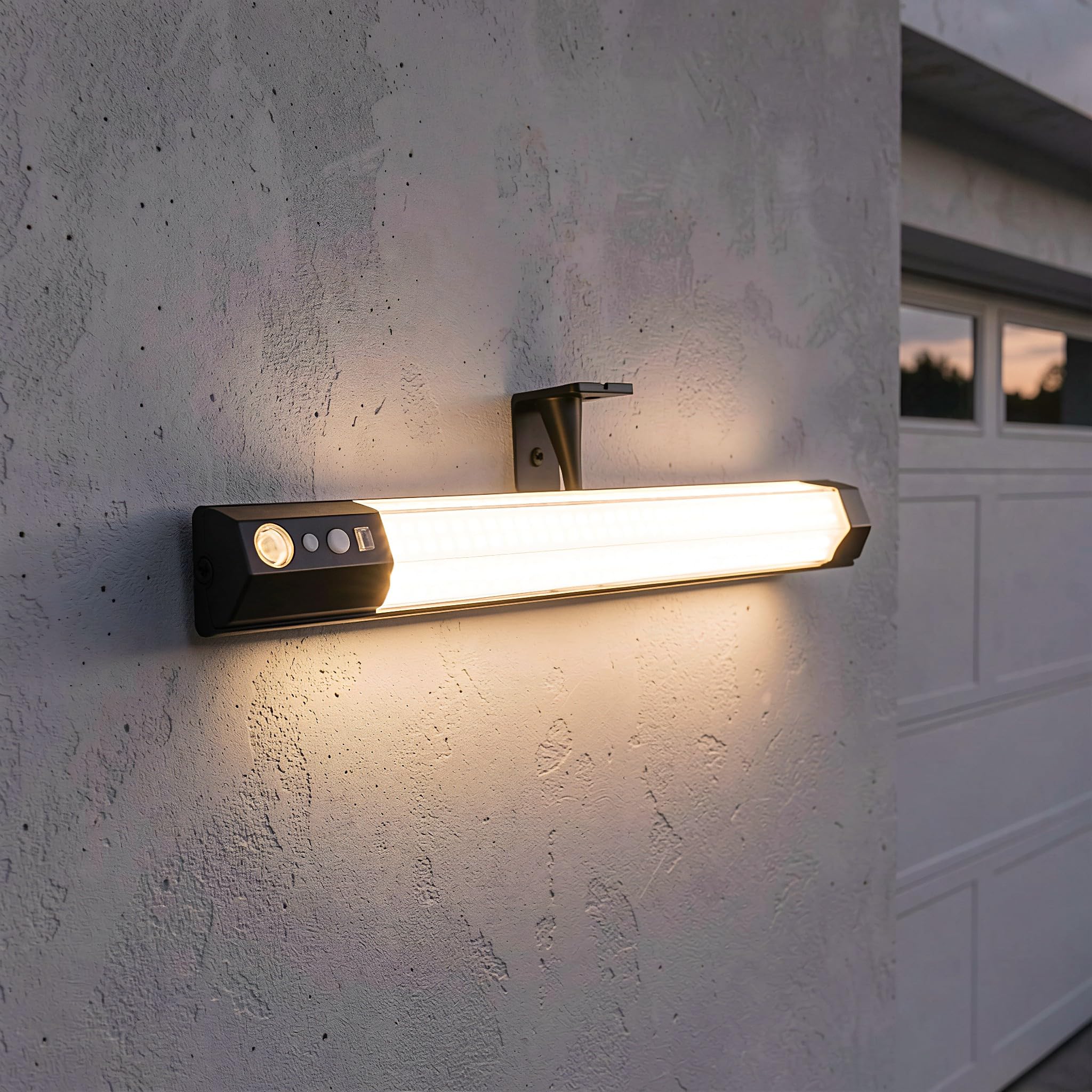 Artibetter Lampada da parete solare a LED per esterni - Lampada da parete lunga con sensore di movimento - Illuminazione impermeabile per giardino e corridoio, ideale per cortili, ingressi e tettoie.