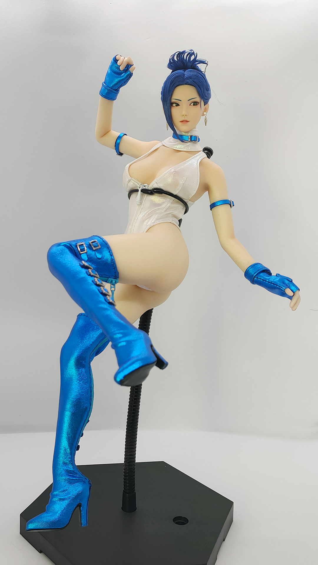 Amazon.co.jp: 【LDDOLL】1/6 フィギュア 女性 超柔軟性・シームレス