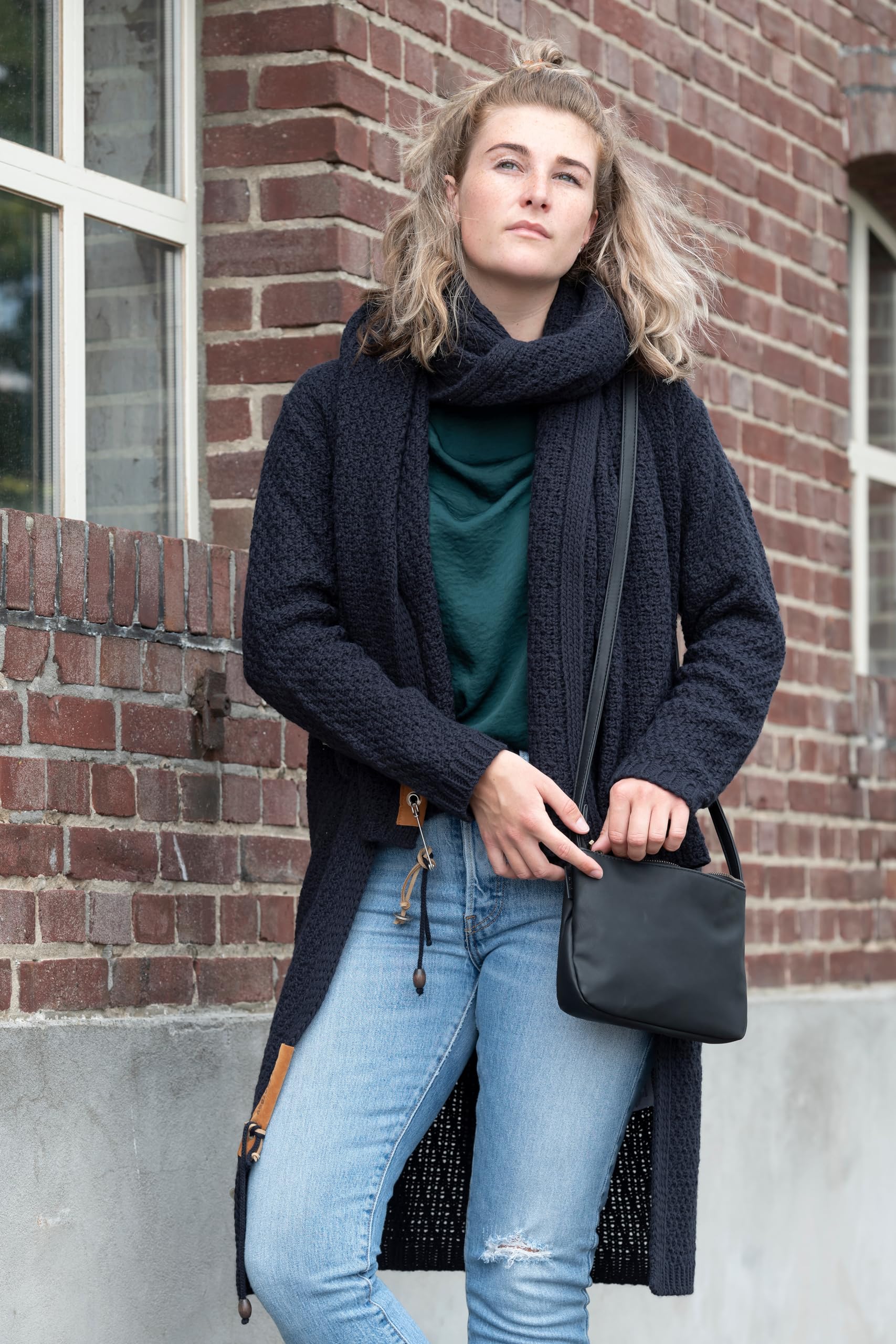 KNIT FACTORY - Luna Schal - Strickschal Für Damen und Herren - XL Schal mit Wolle - 200 x 50 cm - Hochwertige Qualität