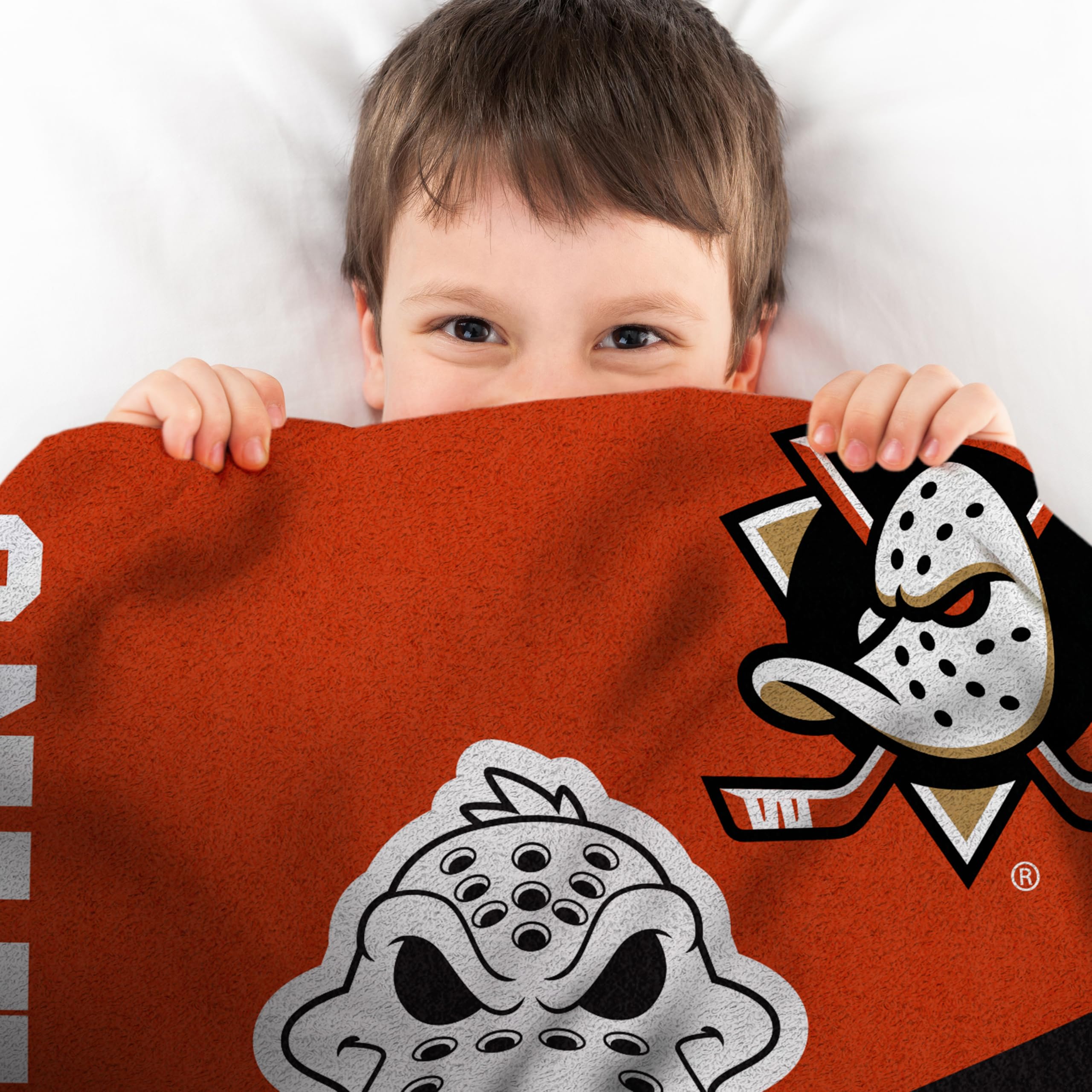 貴重　NHL バブルヘッドセット Amazon.com: Sleep Squad Anaheim Ducks Wild Wing Mascot 60 x 80