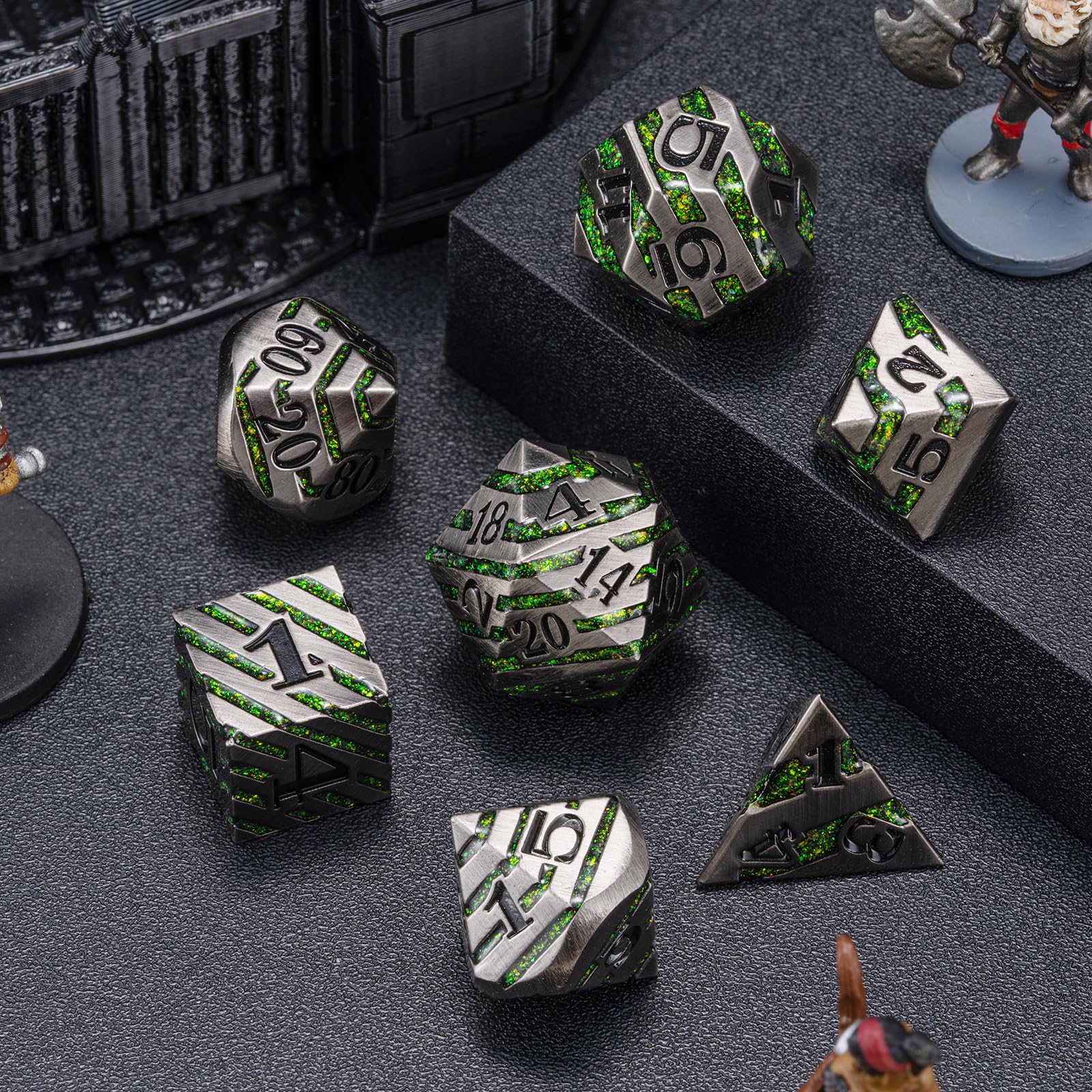 DND - Juego de dados de Dungeons and Dragons D20, dados de rayas metálicas con estuche de regalo, juegos de dados poliédricos para juegos de mesa, dados D&D, MTG, Pathfinder (níquel antiguo, morado