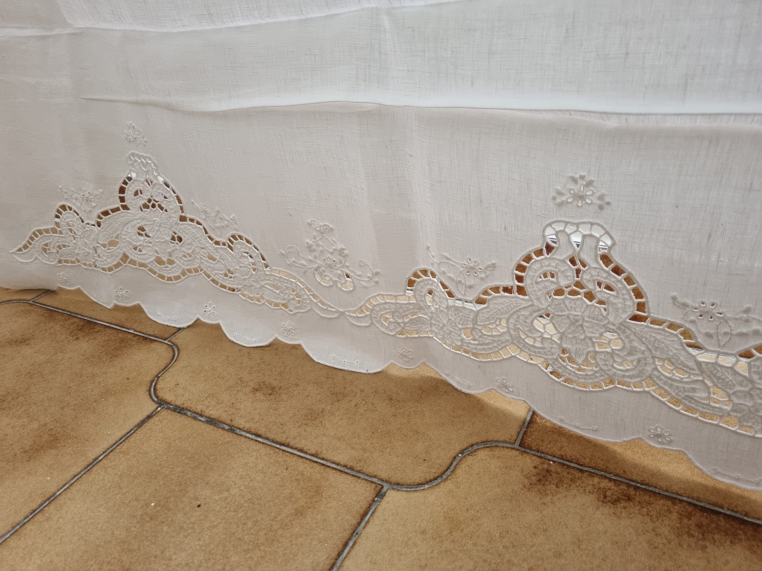 Tendina In Lino Con Intaglio A Mano - Misure Varie, Colore Panna, Artigianale Italiano