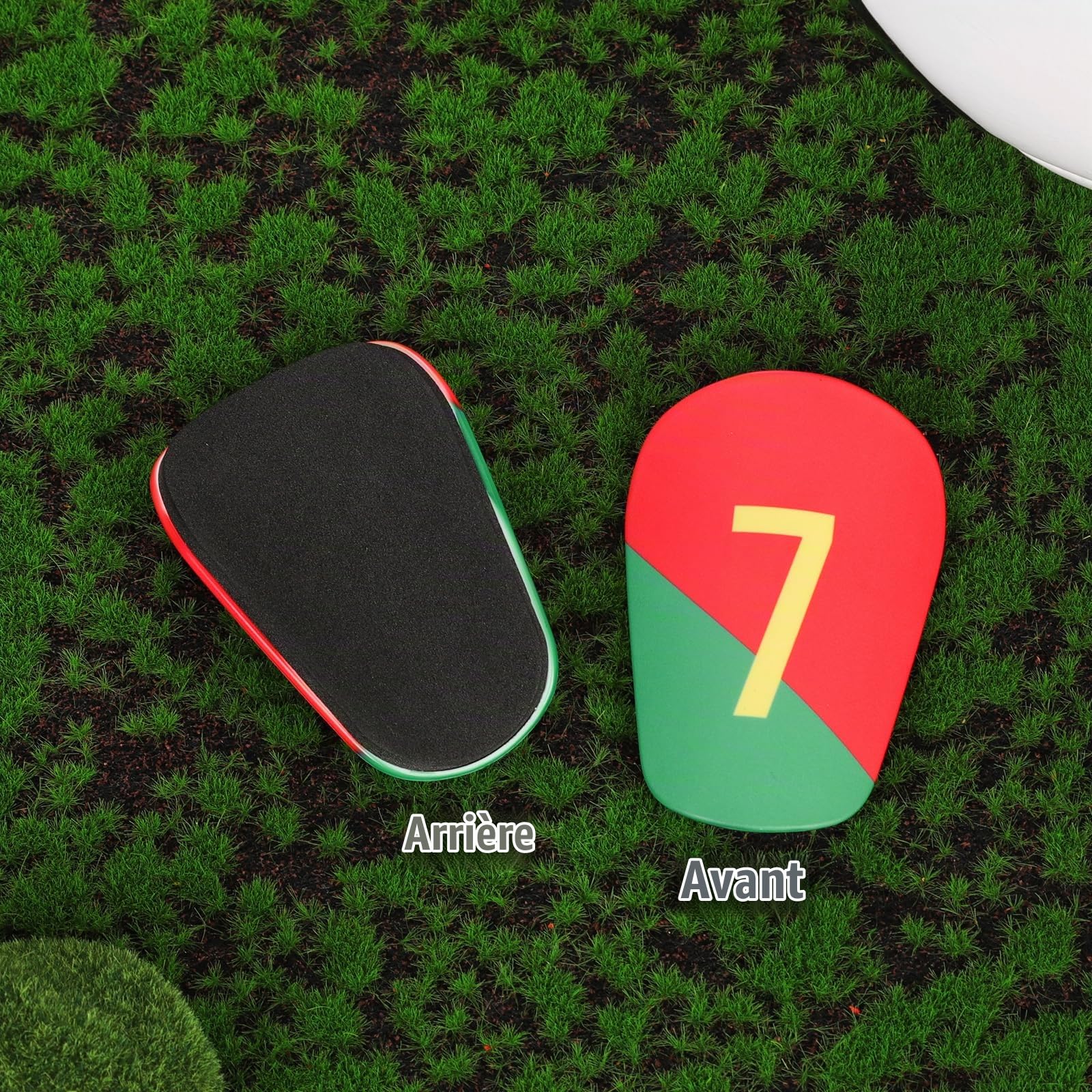 Mini Protège-Tibias de Football, 8x5cm Mini Protège-Tibias Shin Guards Équipement pour Hommes Jeunes Adultes Femmes Enfants Garçons et Filles (Numéro d'uniforme Spécial N°7)