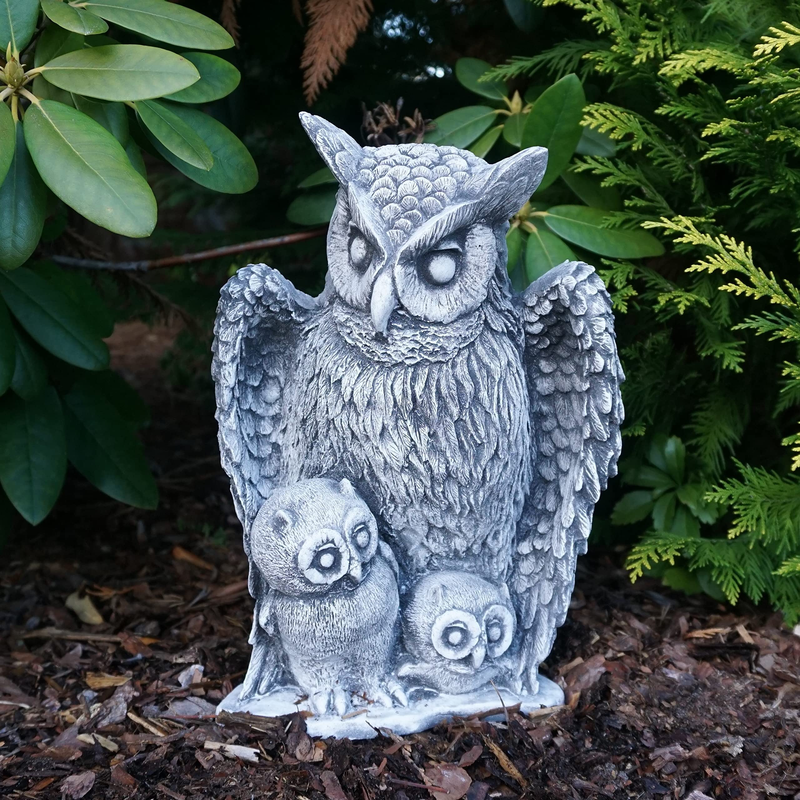 Figure De Pierre Massive Hibou Grand Duc - Oiseau En Pierre Reconstituée Résistant Au Gel - Décoration Jardin Élégante