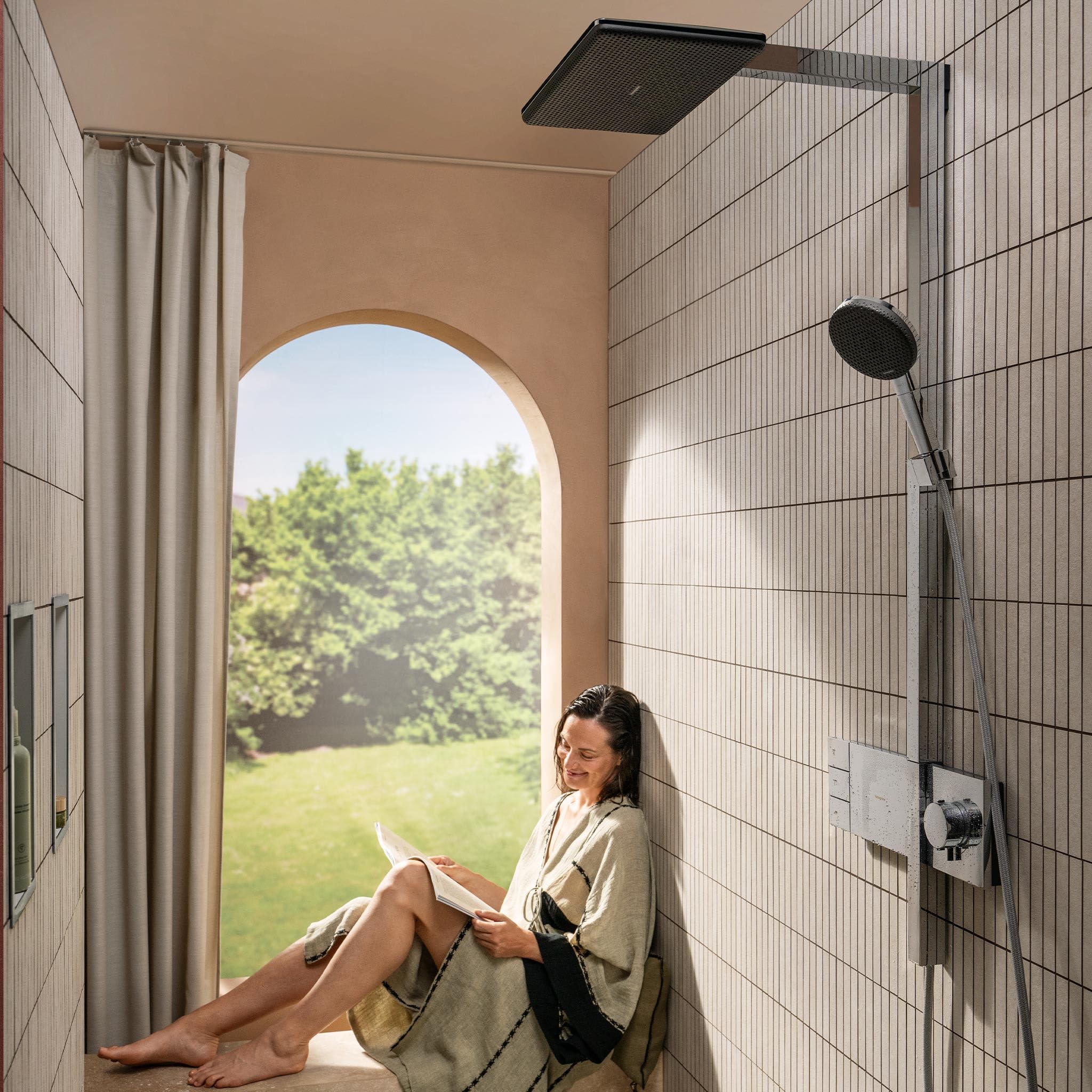 hansgrohe Raindance Alive Q - Colonna doccia a risparmio idrico (EcoSmart) con miscelatore termostatico, Sistema doccia con rubinetto, doccetta, tubo, asta e soffione doccia (2 getti), cromo, 24591000