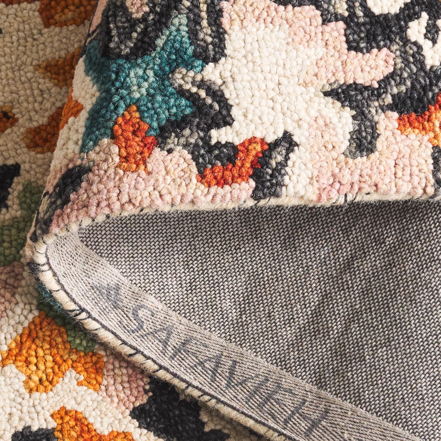 SAFAVIEH Aspen Collection Runner Rug - 2'3" x 9', Ivory & Pink, Handmade Wool, Ideal for Hallway, Foyer, Bedroom (APN104A)