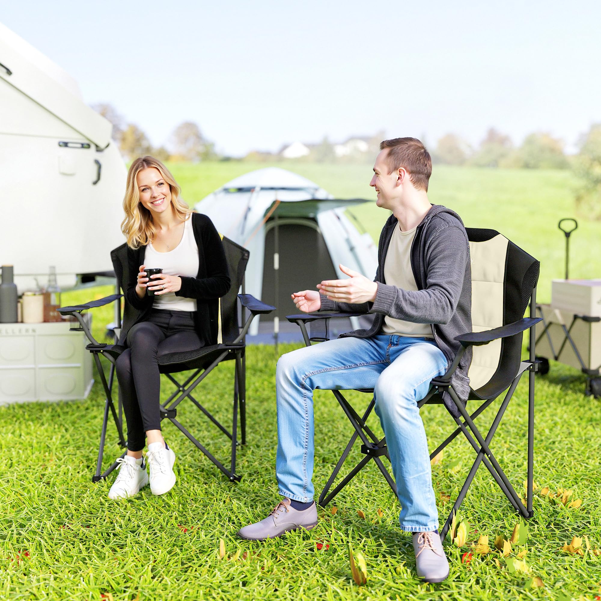 Outsunny Set di 2 Sedie da Campeggio Pieghevoli con Schienale Alto, Portabicchieri e Borse da Trasporto, Sedie per Esterno in Metallo e Tessuto Oxford, per Giardino Spiaggia Picnic Esterni, Crema