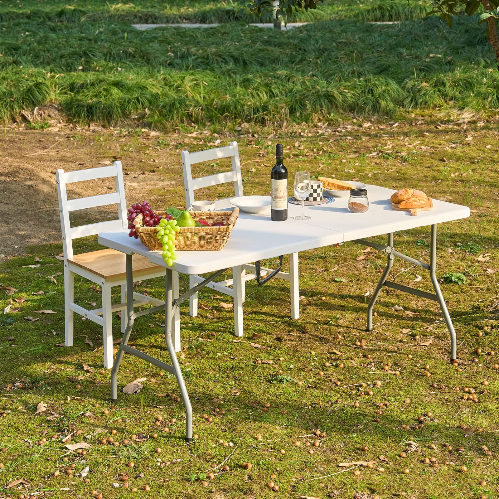 SogesHome Tavolo Pieghevole da Giardino Bianco perfetto come Tavolo da Campeggio, Tavolino Esterni Richiudibile a Valigetta con Maniglia,152 x 71 cm, HP-152CZ-SH-01