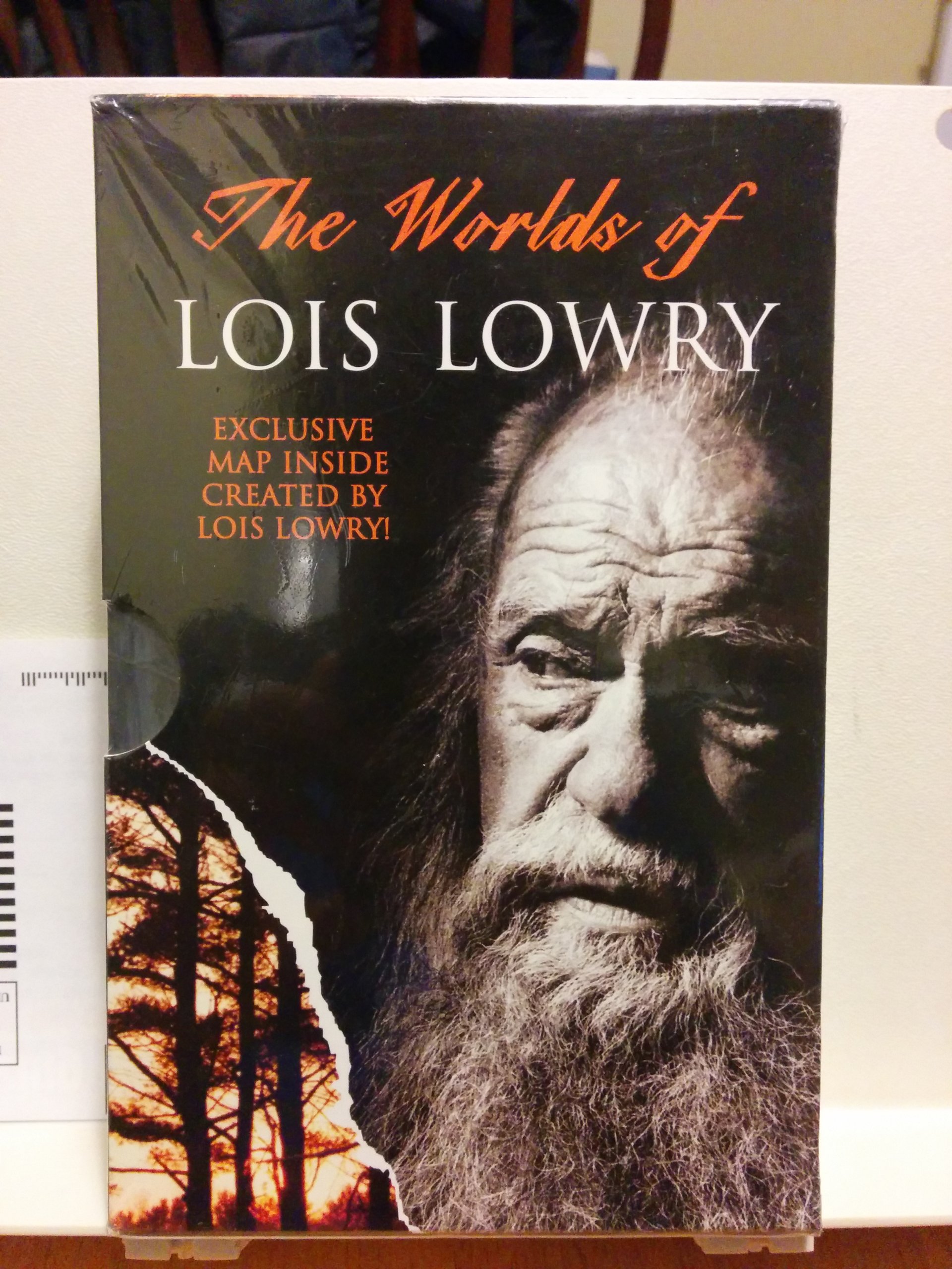 The Worlds of Lois Lowry 3 Copy Boxed Set (The Giver, Gathering Blue, The Messenger)