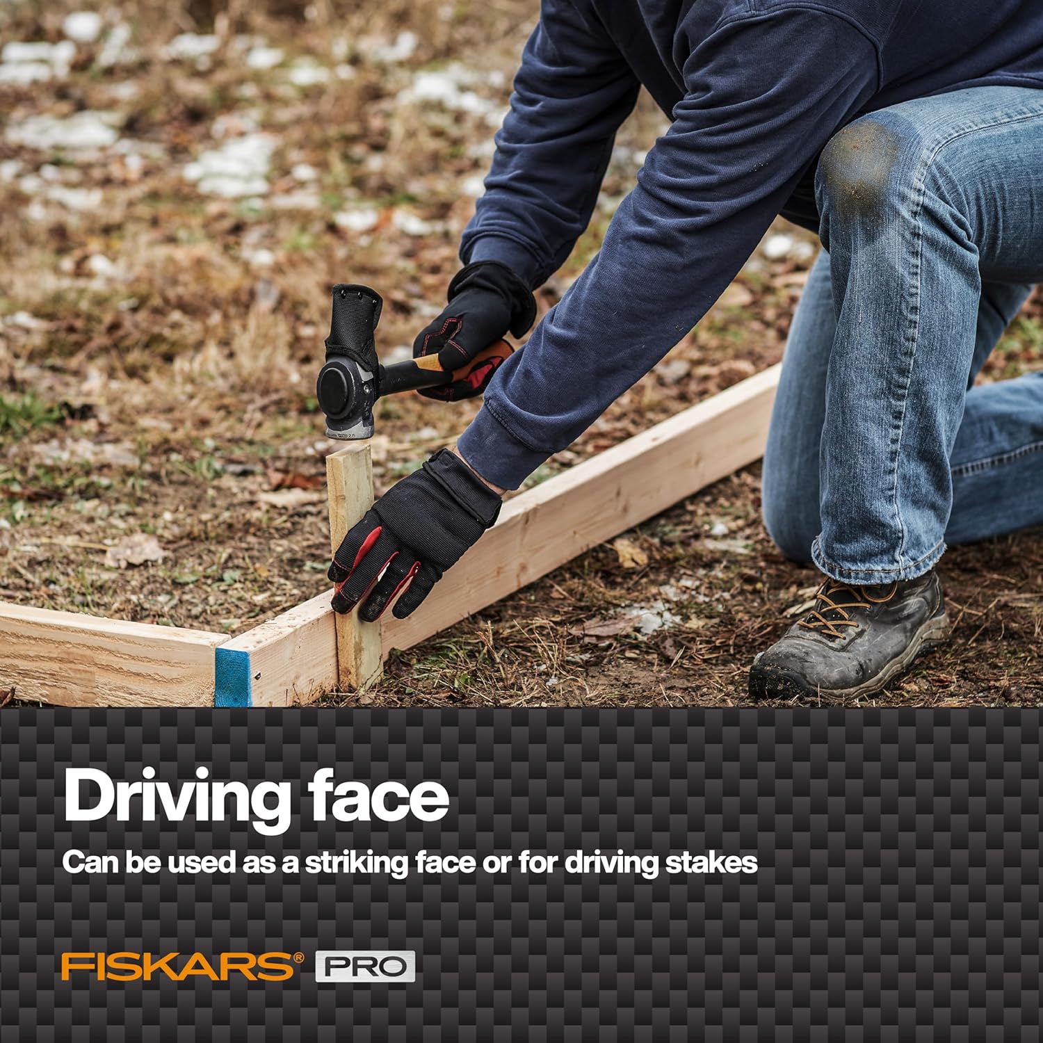 Fiskars Pro IsoCore Maul - 2.5-Pound Wood Splitter for Small Size Logs and Kindling with Shock-Absorbing Handle - Black/Orange