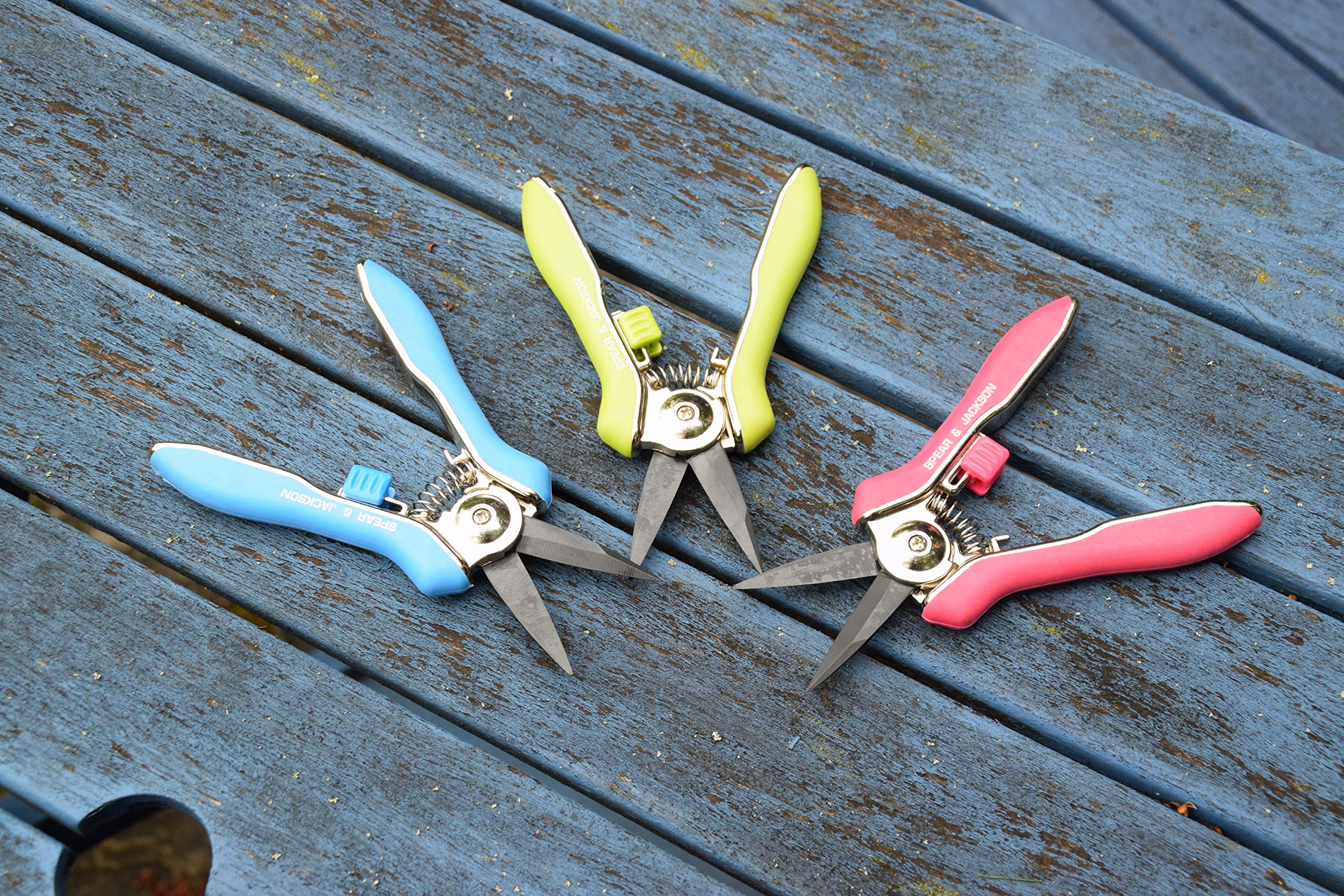 Spear & Jackson Green Garden Snips - Buy Now -2 Spear & Jackson Green Garden Snips - Buy Now -2