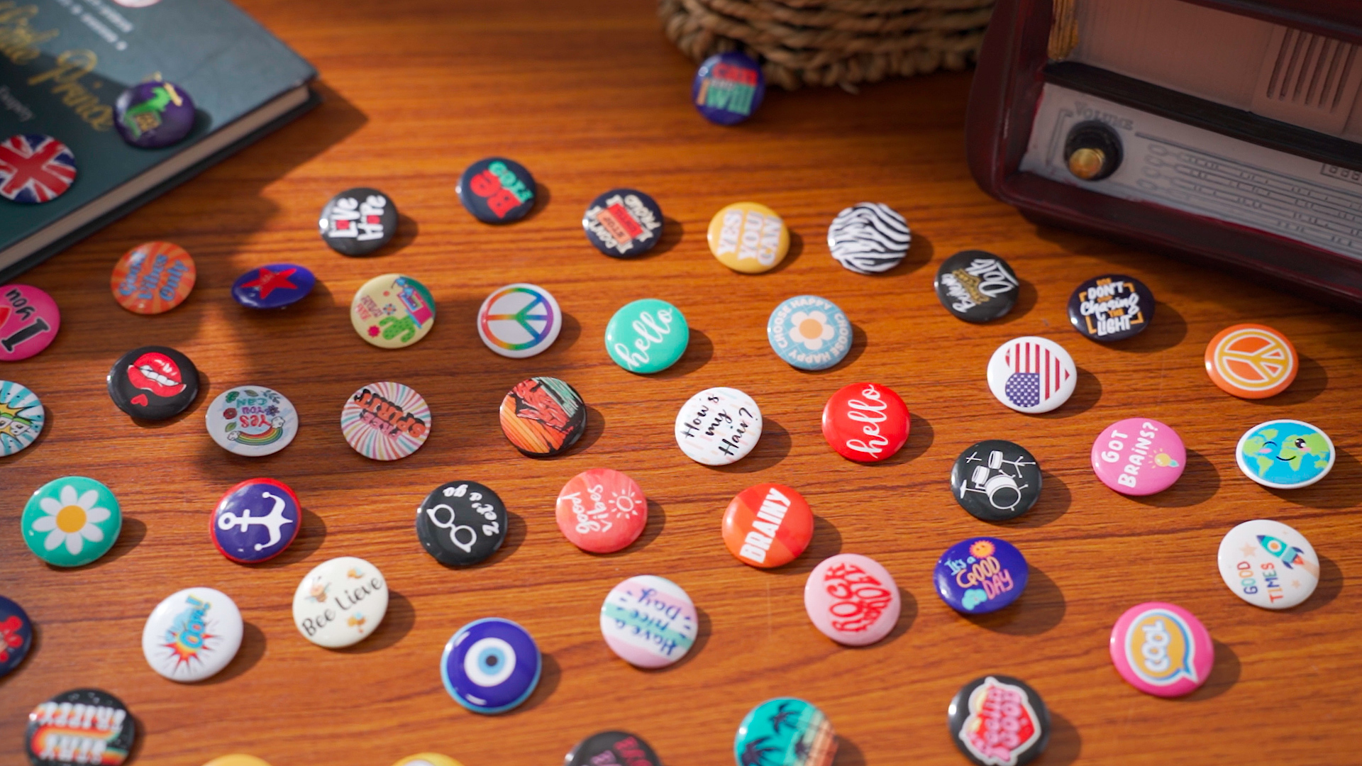 Amazon.com: Kigeli 100 Pcs 80's Buttons Pins 1 Inch/ 25 mm Retro
