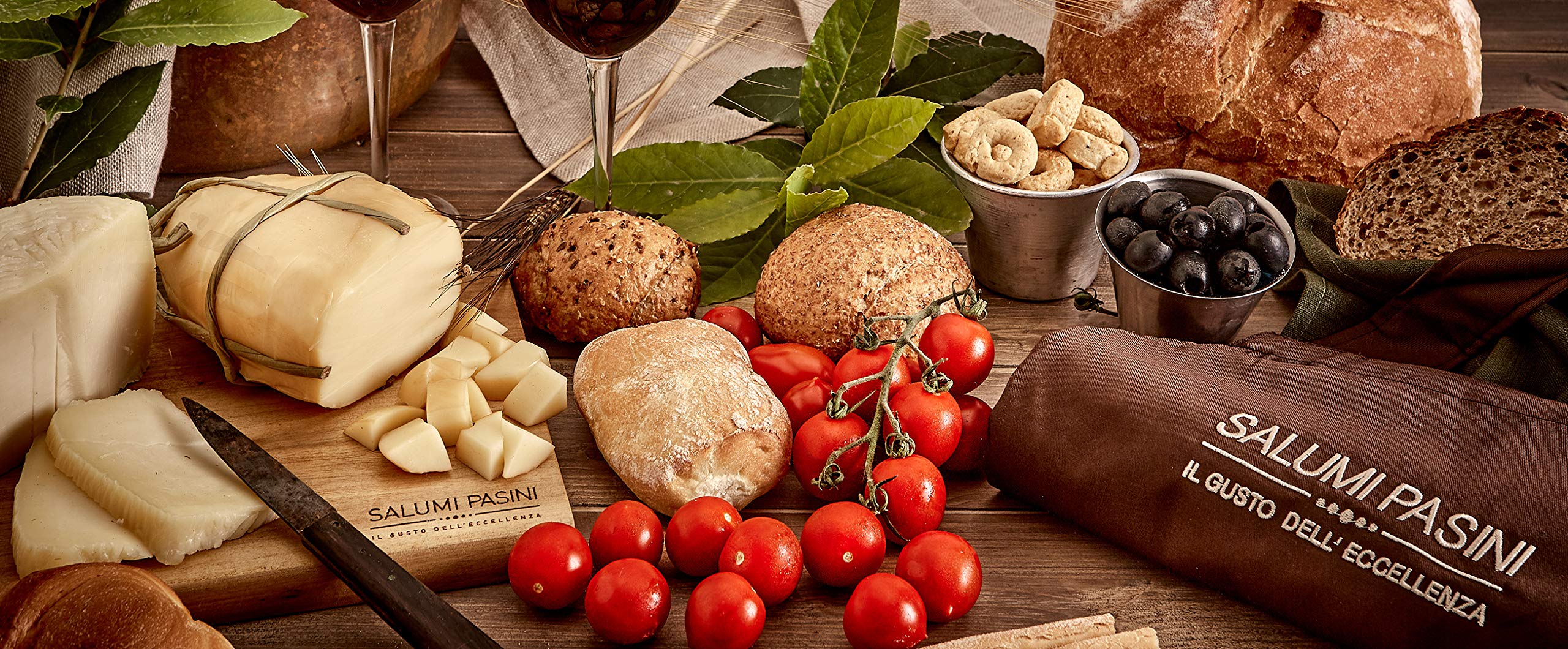 Food Hamper "Italian EXCELLENCES", Gift Box with Typical Italian Products, Perfect for Christmas or Any Other Occasion