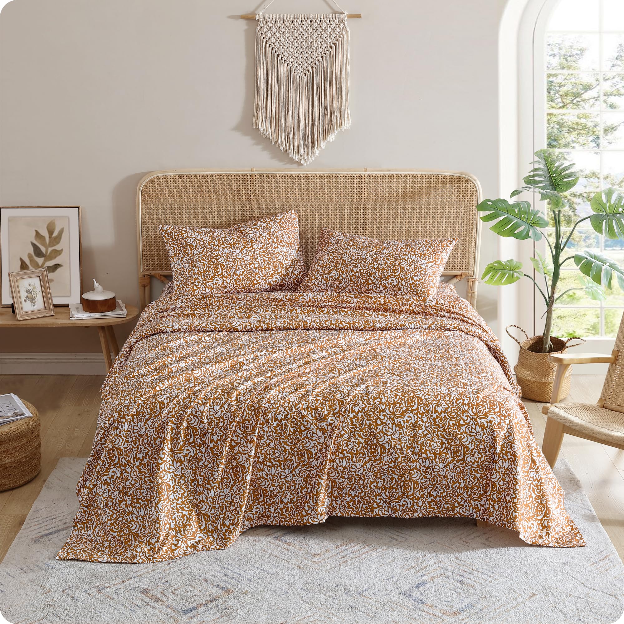 Indigo Ink - Queen Size Sheet Set, 4-Piece Boho Floral Damask Patterned Bedding, Soft & Wrinkle Resistant (Tufted Medallion Collection, Gold)