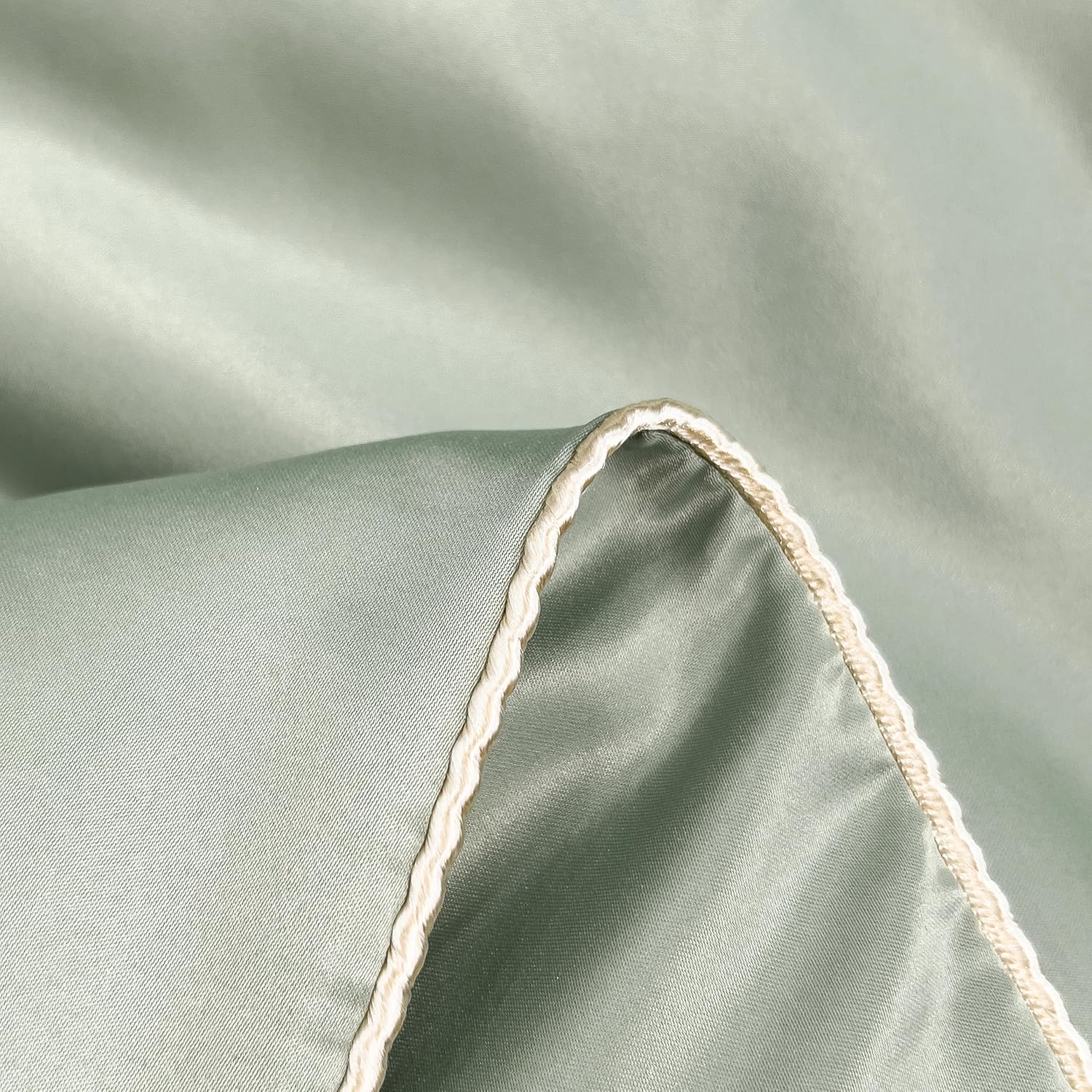 King Comforter Set,3 Pieces Silk Like Bedding for All Seasons,1 King Size Comforter (90"x104") and 2 Pillow Shams (20"x40"),Lightweight Blanket Quilt