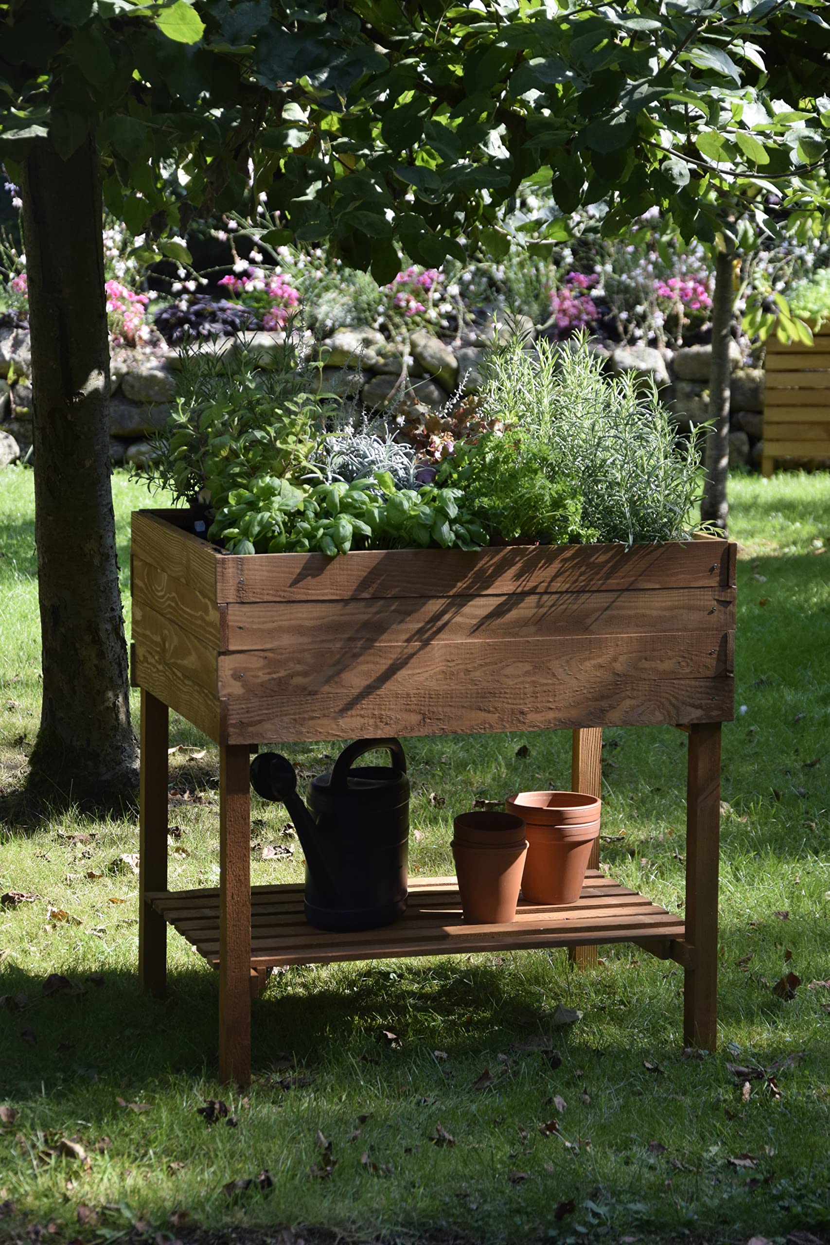 dobar® 58270e breites Hochbeet Kubus Massiv-Holz mit Ablageboden | Salatbeet Bausatz für Gemüse | Erhöhtes Gemüsebeet Garten & Balkon | Anzuchtbeet mit Füßen | 80 x 60 x 80 cm | Braun