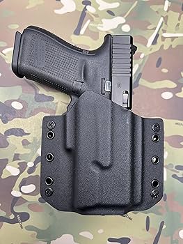Glock 19 エアガン ブラック マガジン3個、ホルスター付き Glock 19 エアガン ブラック マガジン3個、ホルスター付き