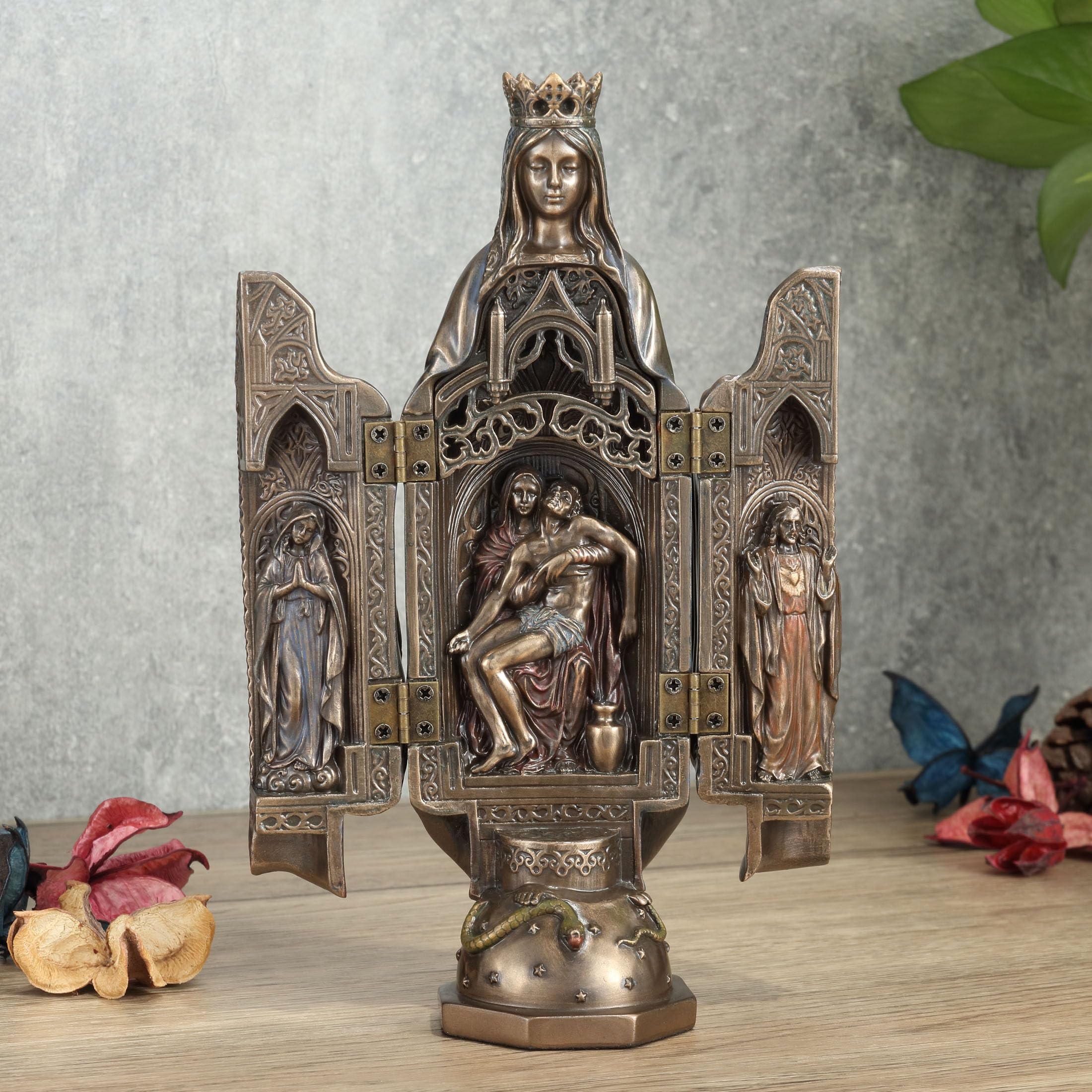 Veronese Design Estatua de Resina de 8 1/8 Pulgadas de Dama de Gracia con políptico, Escultura de Pieta, Acabado de Bronce Fundido en frío
