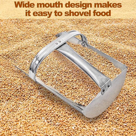 Cididu 2 Pack Feed Scoop for Livestock, Metal Feed Grain Scoop, Heavy Duty Horse Feed Scoops with Encased Handle, Stackable Durable Poultry Feed Scoops for Chicken Bird Gardening Farm, 2.5 Qt and 4 Qt