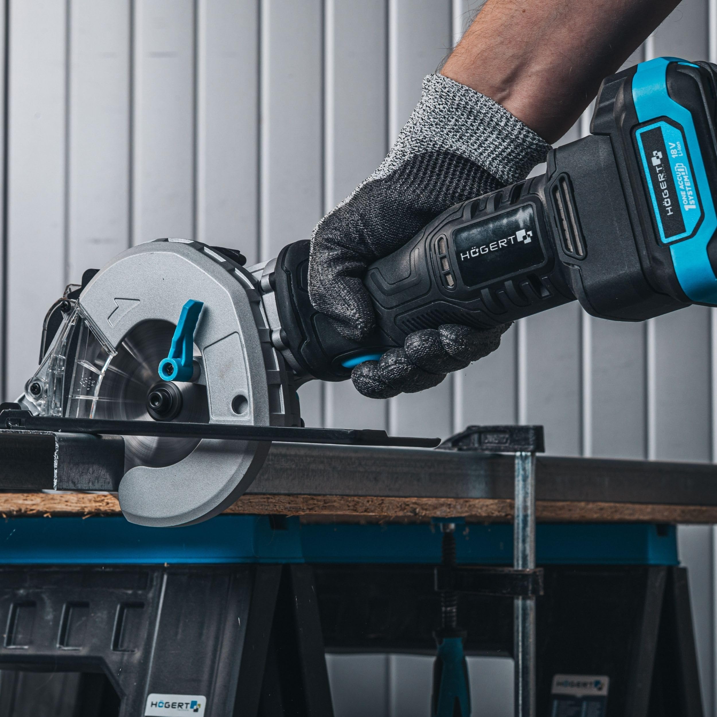 HÖGERT TECHNIK - bezszczotkowa akumulatorowa ręczna piła tarczowa 18 V mini piła tarczowa do metalu 120 mm 41,5 mm głębokość cięcia 4000 obr./min kompaktowa lekka aluminiowa osłona prowadnica