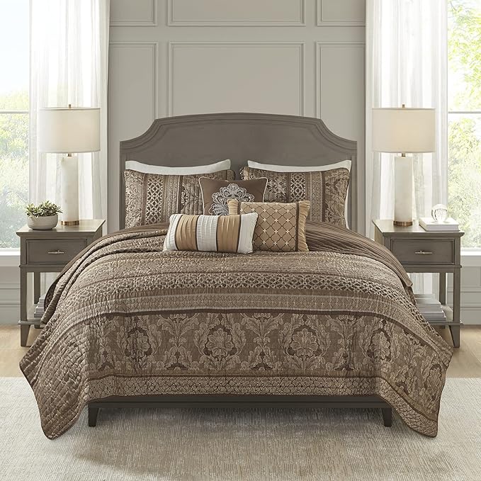 Madison Park Quilt Traditional Damask Design All Season