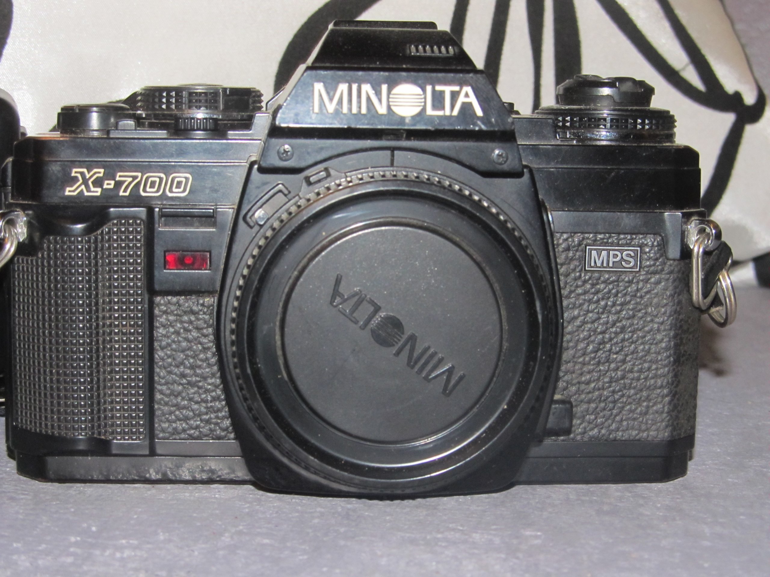 フィルムカメラ Minolta X-7/X-70 + MC50/1.4 + MD75-200mm フィルム