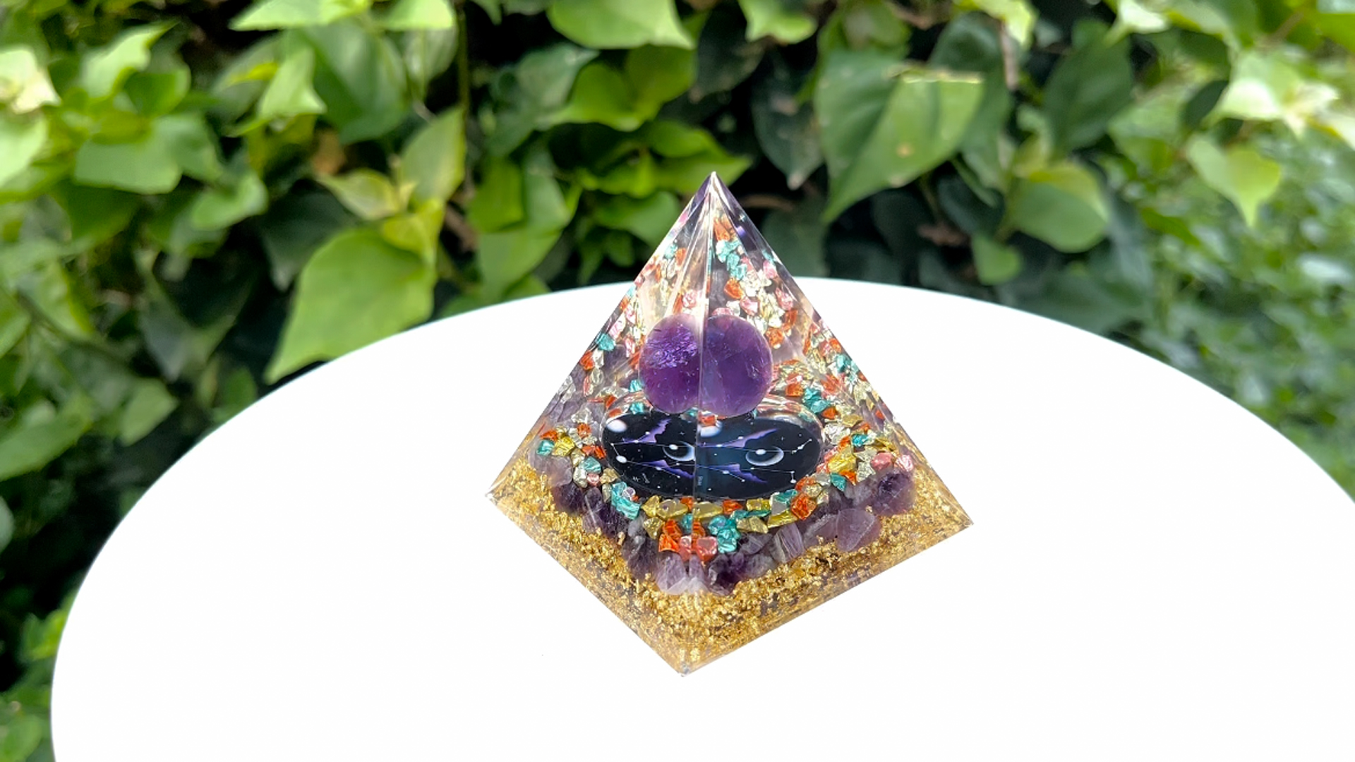 Amazon.com: 水晶金字塔紫水晶十二生肖雙子座Orgone 金字塔療癒水晶