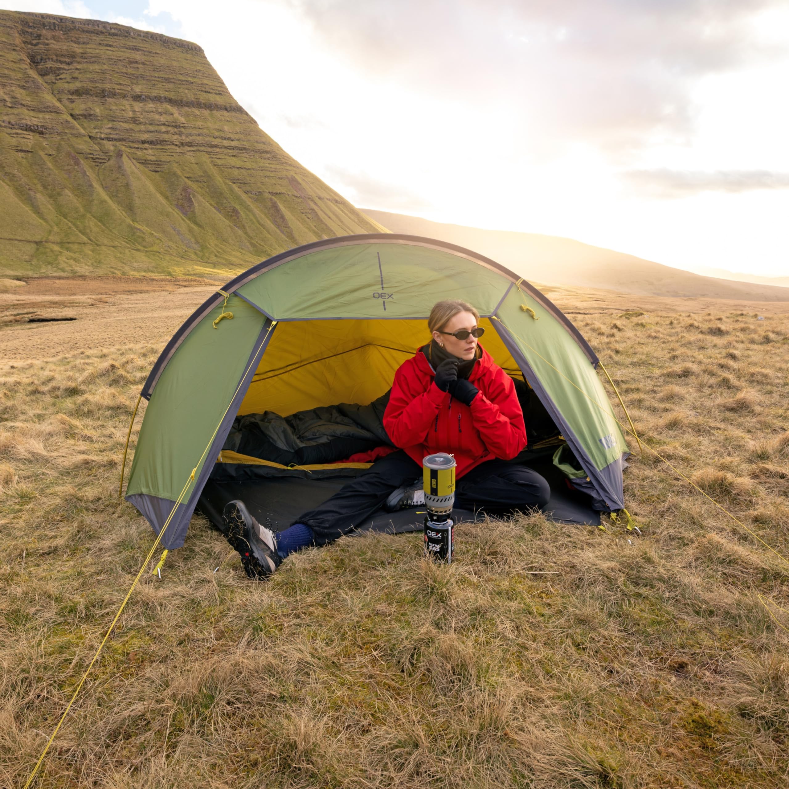 OEX Bobcat 1 Man Tent, Waterproof & Breathable Technical Tent, Ultra Lightweight & Compact Pack Size, 4 Season, Ideal for Backpacking, Hiking, & Wild Camping, 5000mm HH (Mid-Green) Sports &