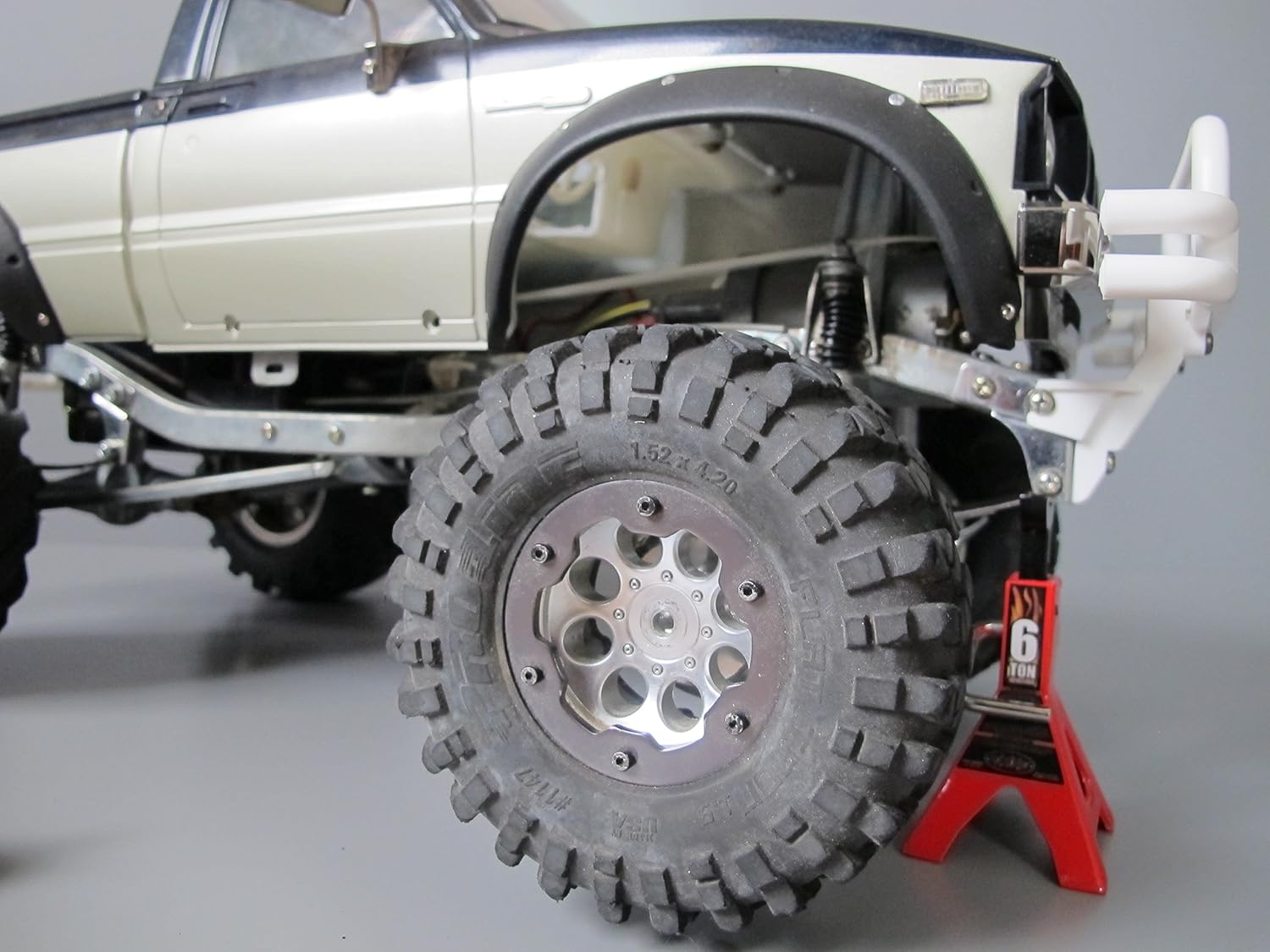 Tamiya RC 1/10 Aluminum Wheel Hub Adapter Set Tamiya RC 1/10 Aluminum Wheel Hub Adapter Set