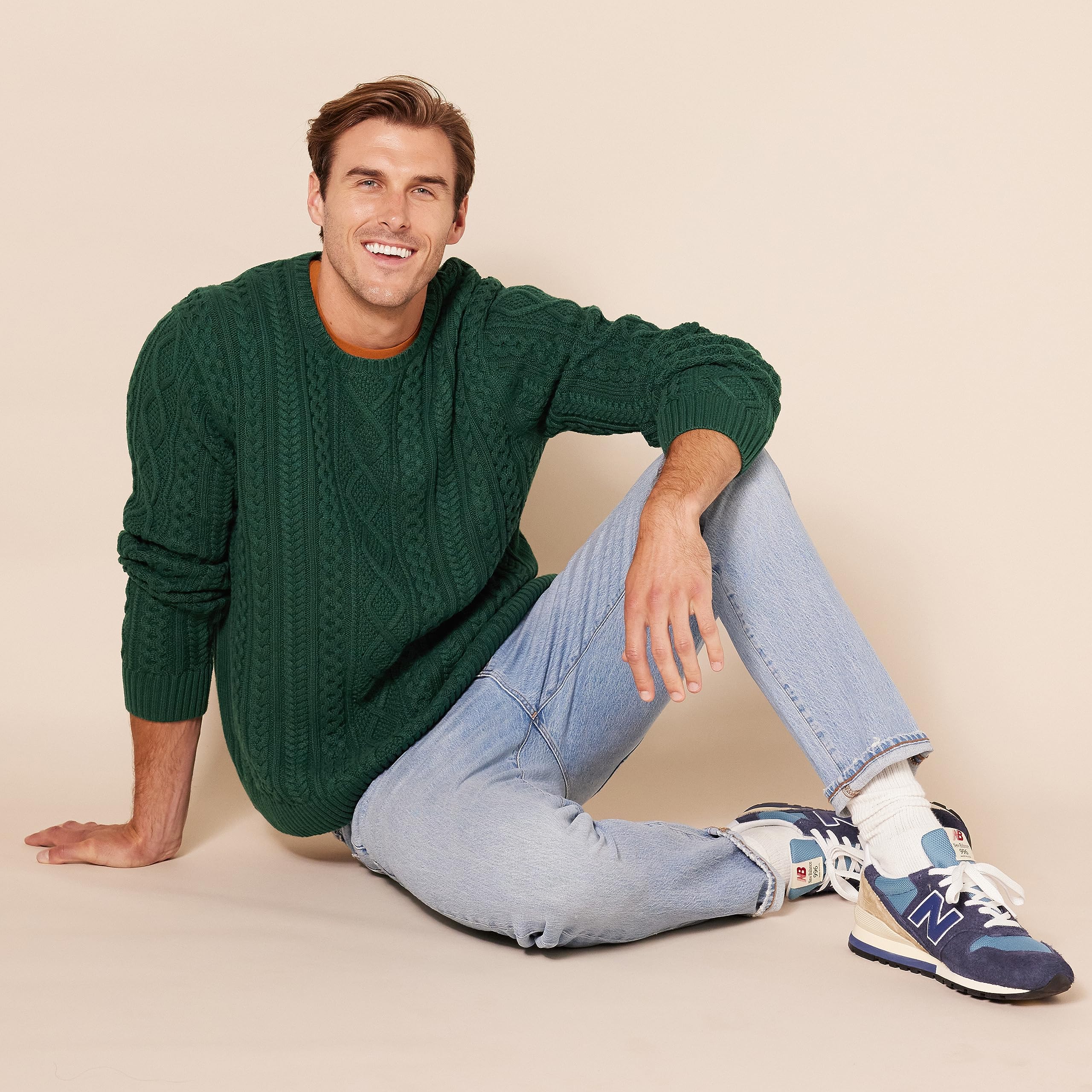 Amazon Essentials Uomo Maglione da Pescatore Girocollo a Coste a Manica Lunga in Cotone 100%