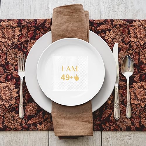 Miniatura 6 de Joyiou Servilletas de cóctel "I Am 49+1", decoraciones de regalo de fiesta de cumpleaños número 50 para hombres y mujeres, paquete de 50 servilletas