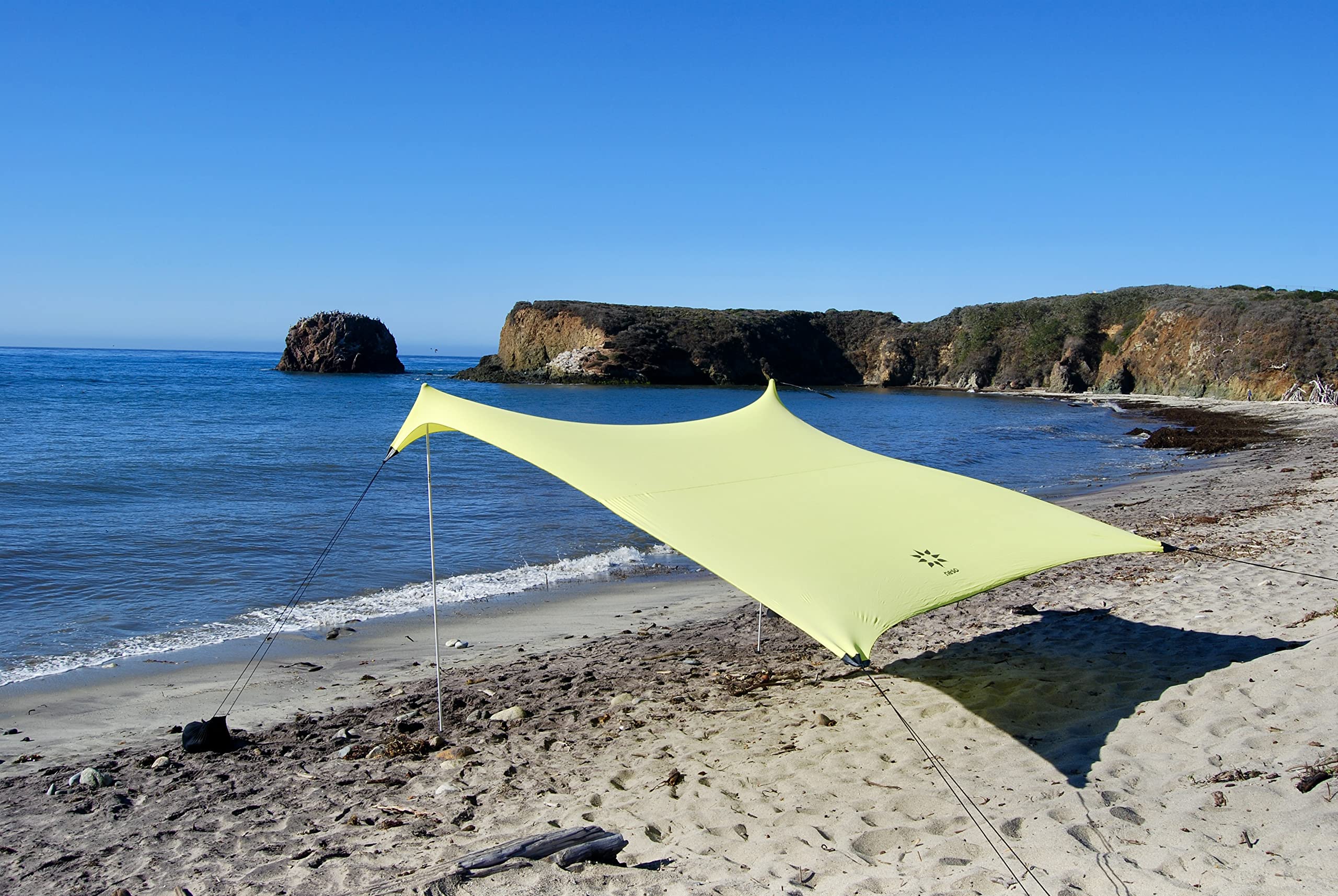 Neso Tents Gigante Beach Tent, 8ft Tall, 11 X 11ft, Biggest Portable Beach Shade