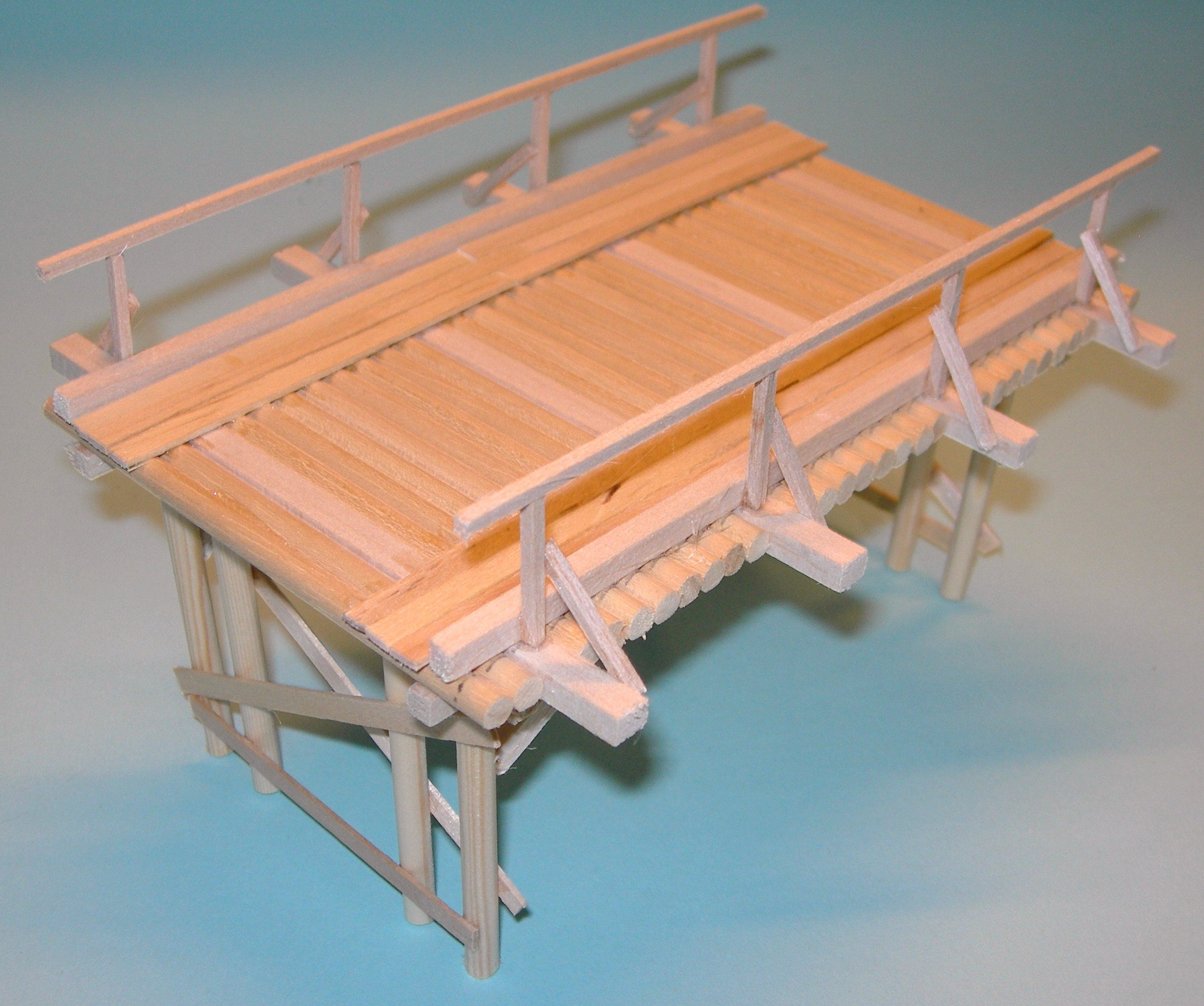 1/35 Scale - WW2 German Engineers Heavy Duty Wooden Bridge