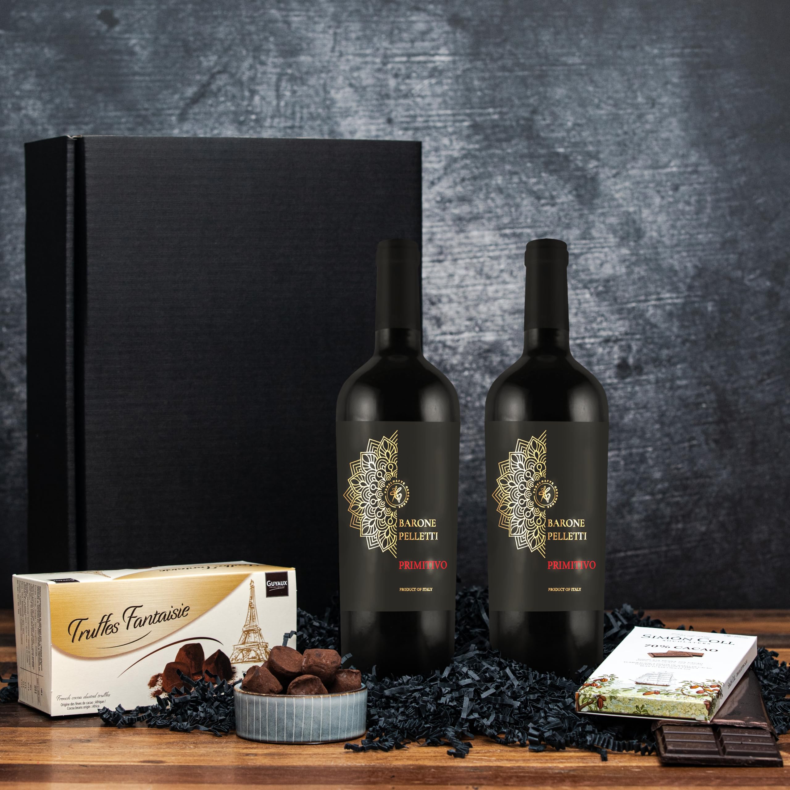Geschenkset 2 Fl. italienischer Rotwein Primitivo Barone Pelletti mit Schokoladentrüffeln und dunkler Schokolade | Weinpräsent für Genießer