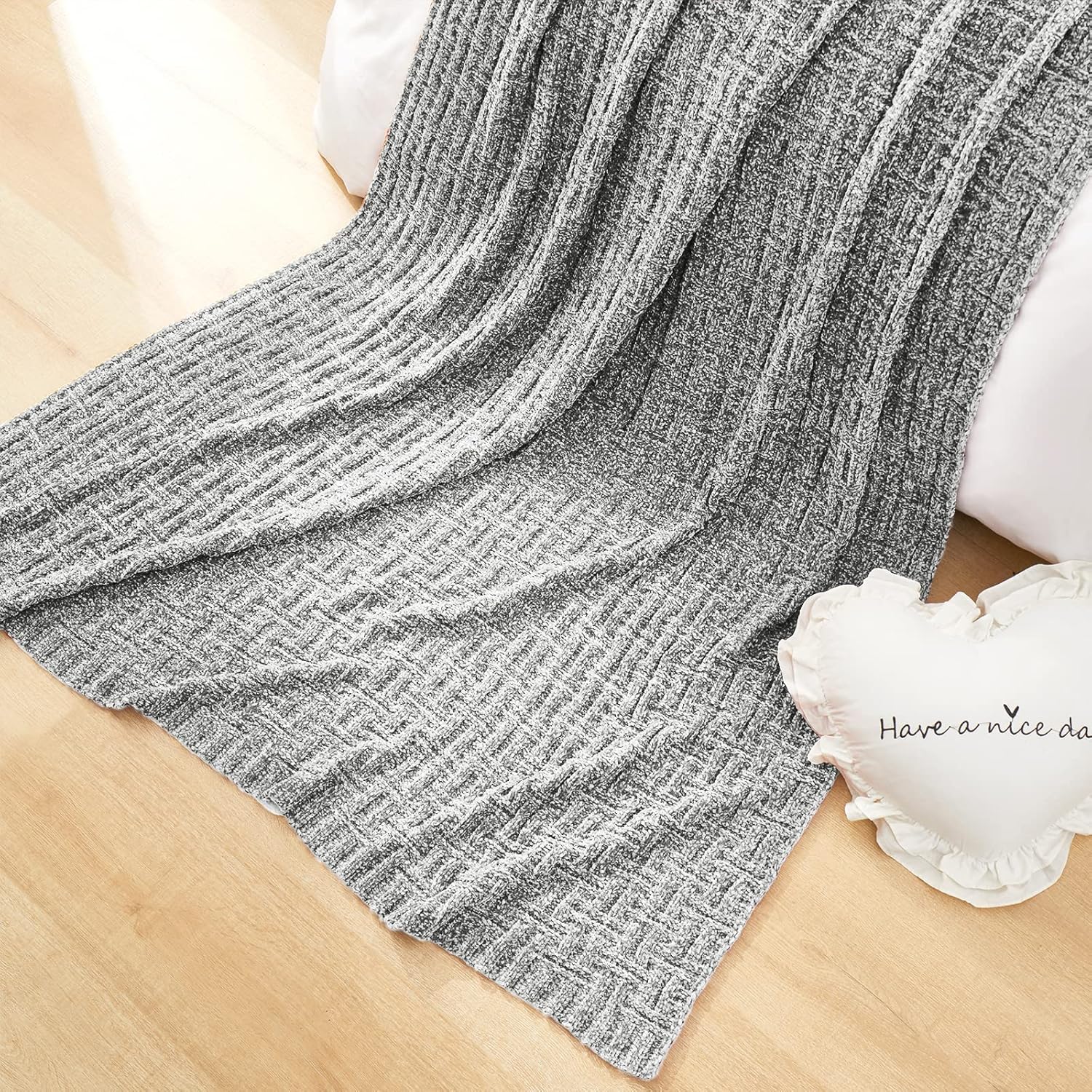 RUDONG M Dark Grey Chenille Knit Throw Blanket, Cozy Soft Cable Knitted Blankets, Warm Chenille Knitted Blanket for All Seasons, Textured Fluffy Throw Blanket for Couch, Bed, Sofa, 60"x 80"