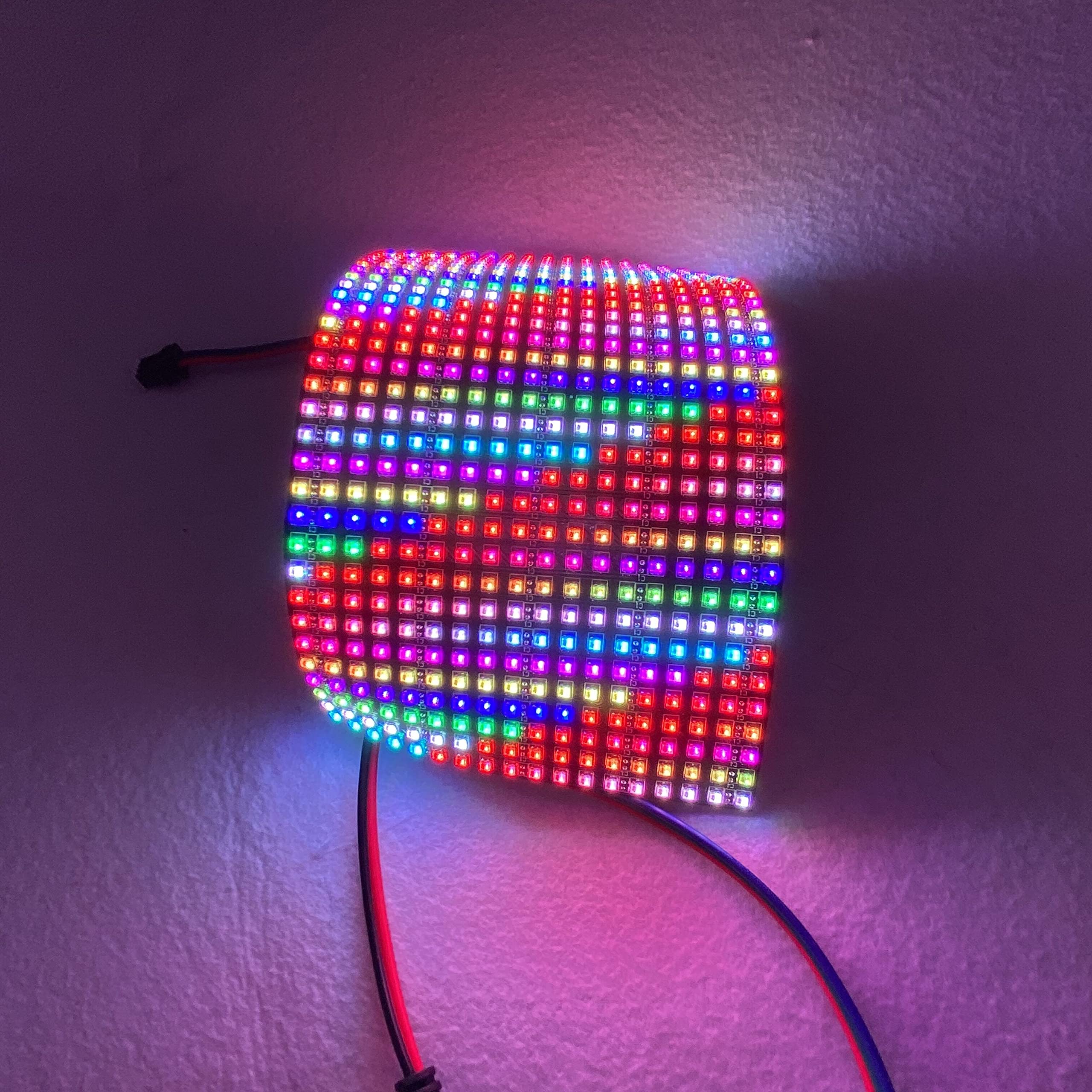 Panneau Lumineux Flexible adressable LED P5mm WS2812C-2020 SMD 18x32 Pixels, Taille: 90mm x 160mm, entrée DC5V, Tableau Noir