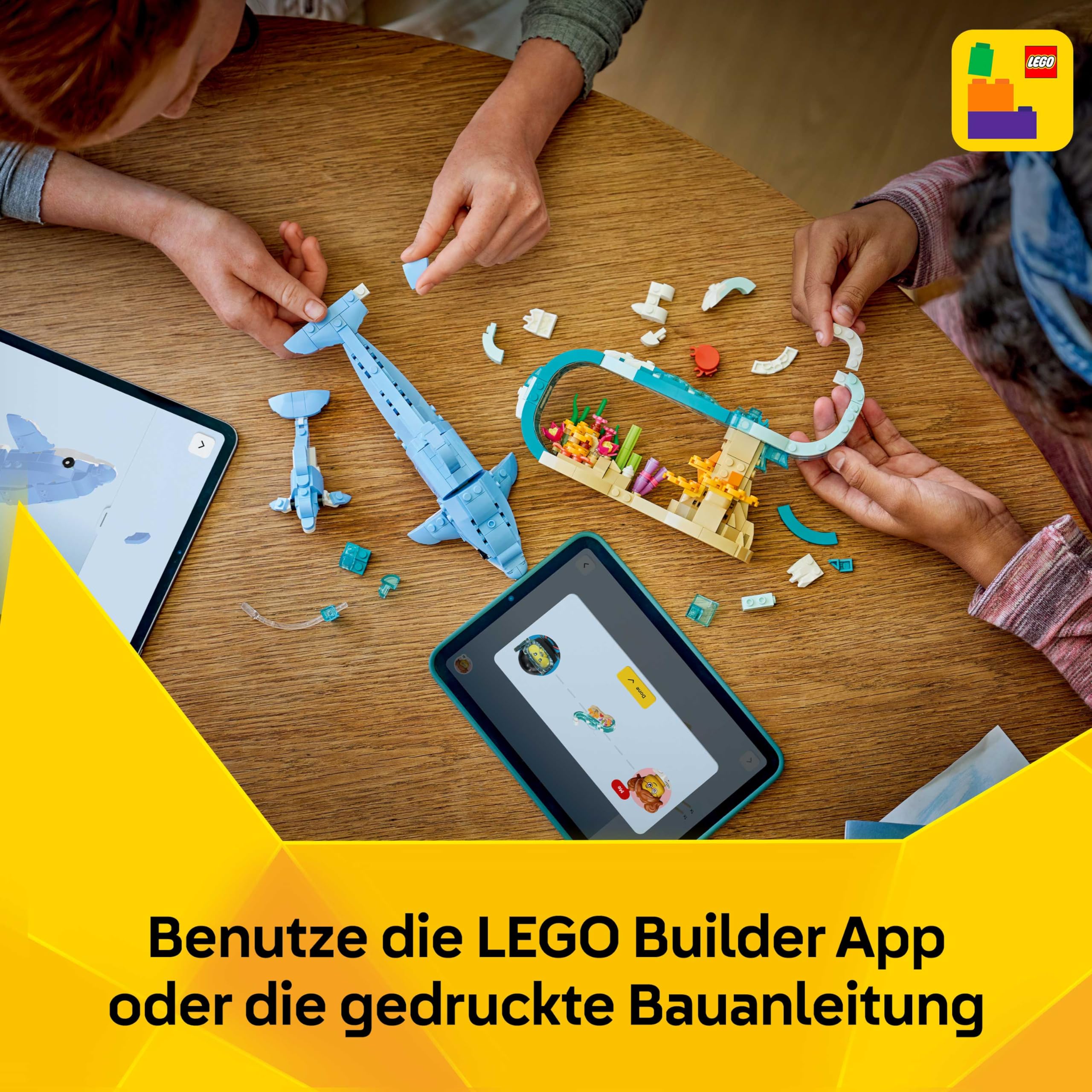 LEGO Creator 3-in-1-Set Meerestiere: Wunderschöne Delfine - Tierfiguren - Set mit 3 Optionen: Delfine, Seepferdchen & Krabbe - Spielzeug für Kinder ab 9 Jahren - Geschenk für Mädchen & Jungen - 31385