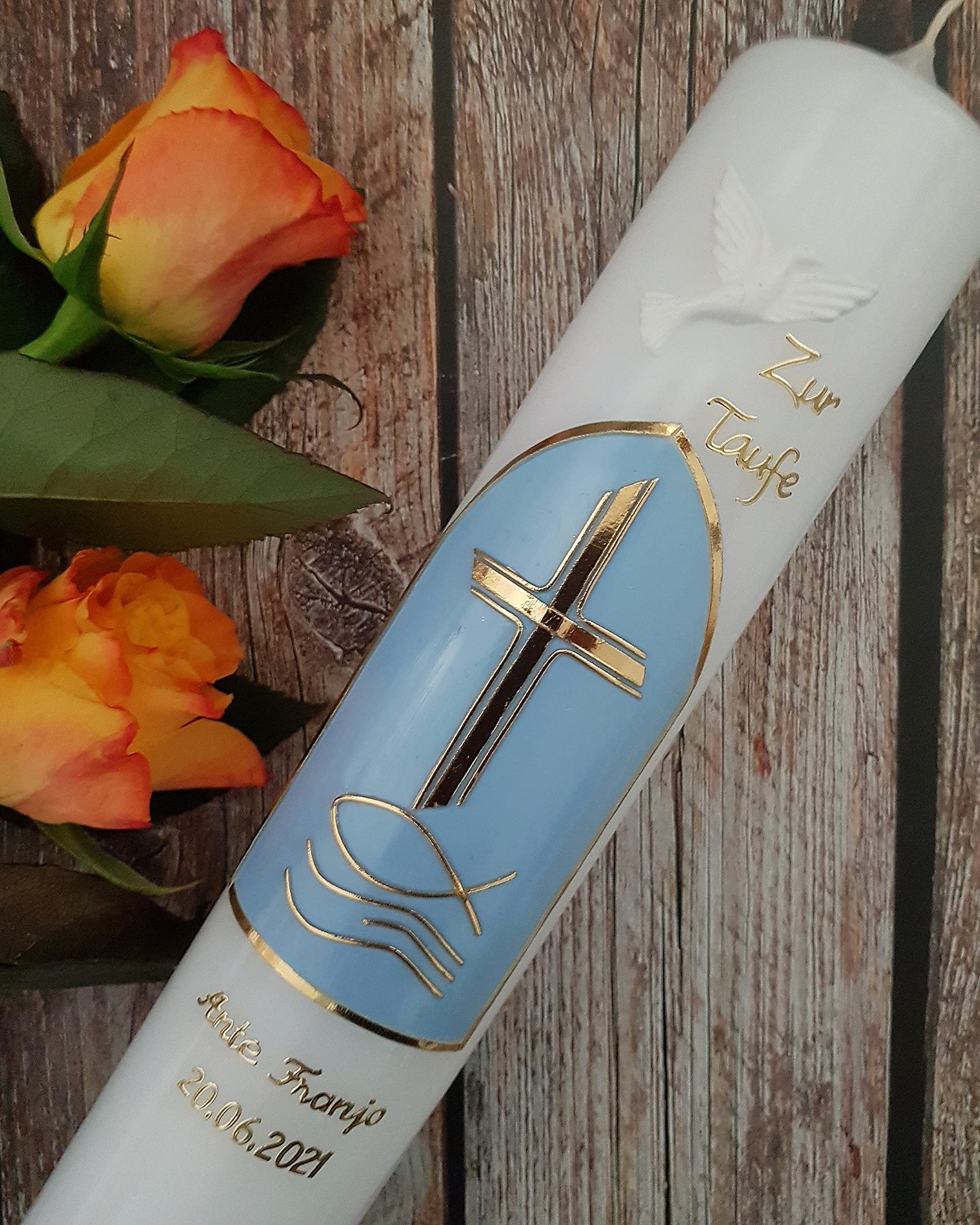 Taufkerze Jungen, Taufkerze Mädchen - Taufkerze Fisch Kreuz Blau Gold, Wachsmotiv, mit Namen und Datum