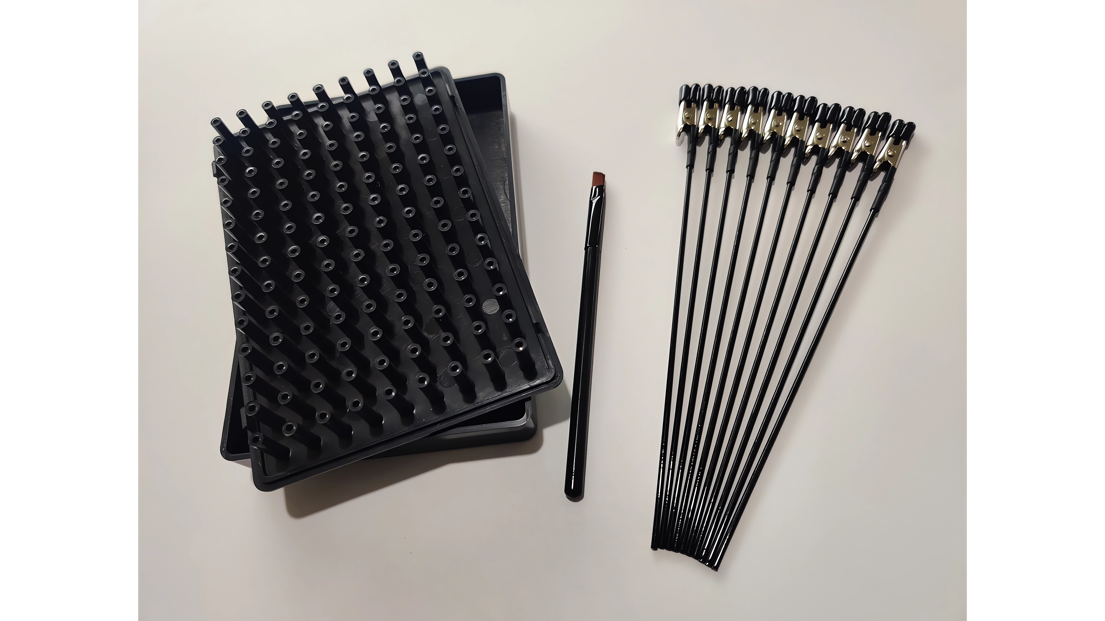 Ruimooto 10 modélisme pinces crocodiles et 1 boîte en fer comme base. Accessoire de modélisme flexible avec base magnétique. Idéaux pour Le modélisme, Les Circuits imprimés, Le soudage et Le Bricolage Ruimooto 10 modélisme pinces crocodiles et 1 boîte en fer comme base. Accessoire de modélisme flexible avec base magnétique. Idéaux pour Le modélisme, Les Circuits imprimés, Le soudage et Le Bricolage