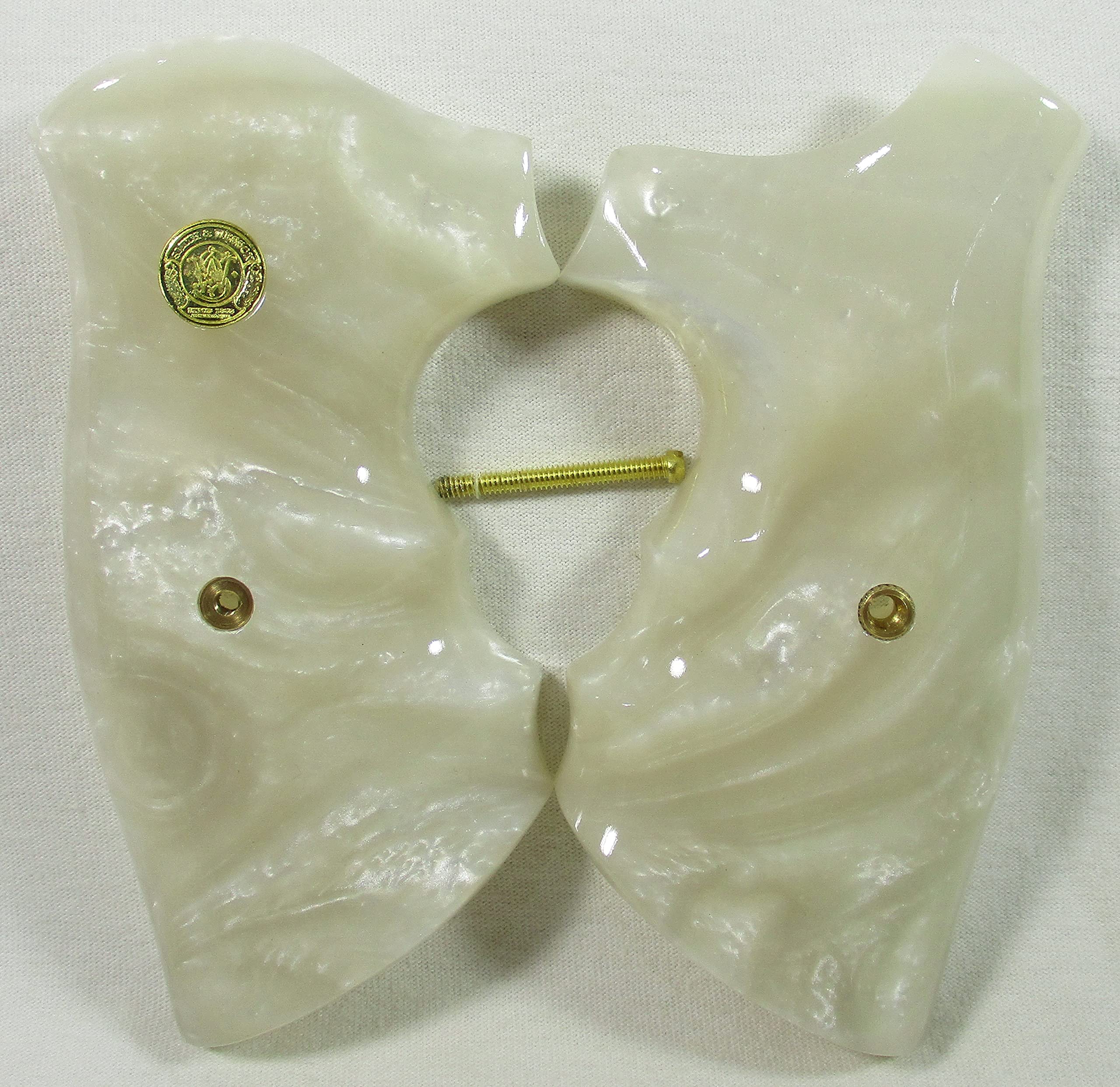 Amazon.co.jp: S&Wリボルバー用ゴールドメダリオン付きホワイトパール