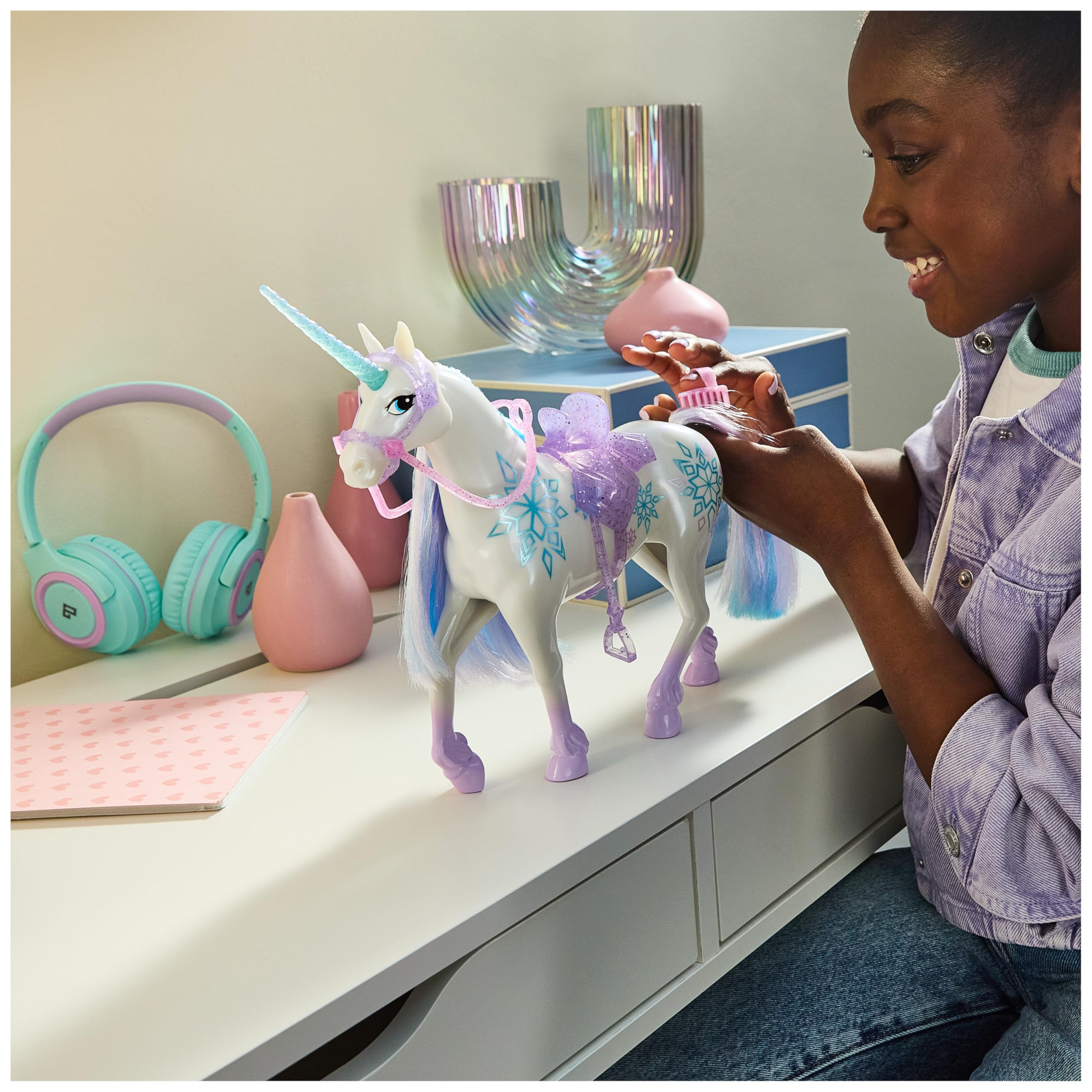 Unicorn Academy, Power of Friendship Glacier, Easter Gifts Idea, Dolls & Unicorn Toys for Girls, Includes Translucent Saddle & Bridle, 11” - 3