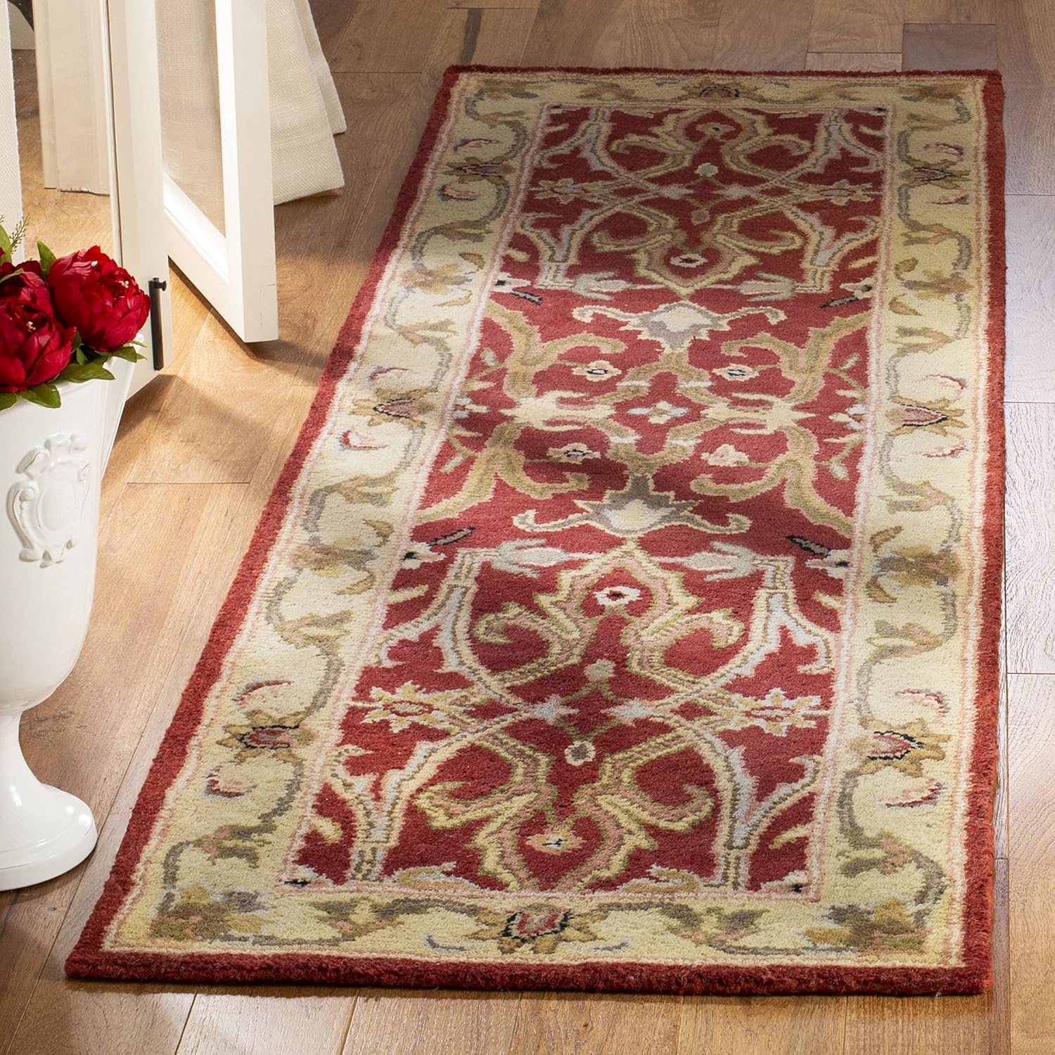 Amazon.com: SAFAVIEH Heritage Collection Runner Rug - 2'3