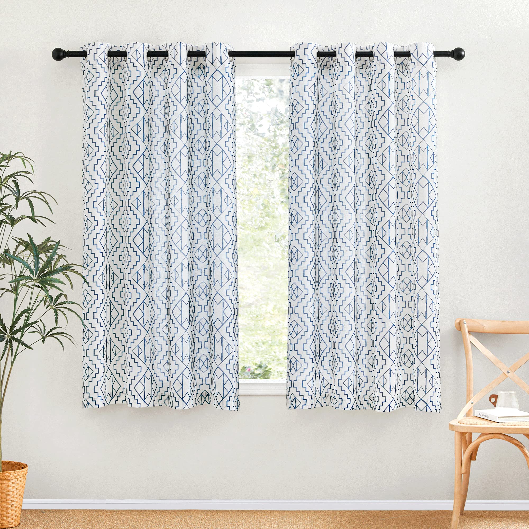 Rideaux transparents filtrant la lumière et protégeant votre intimité