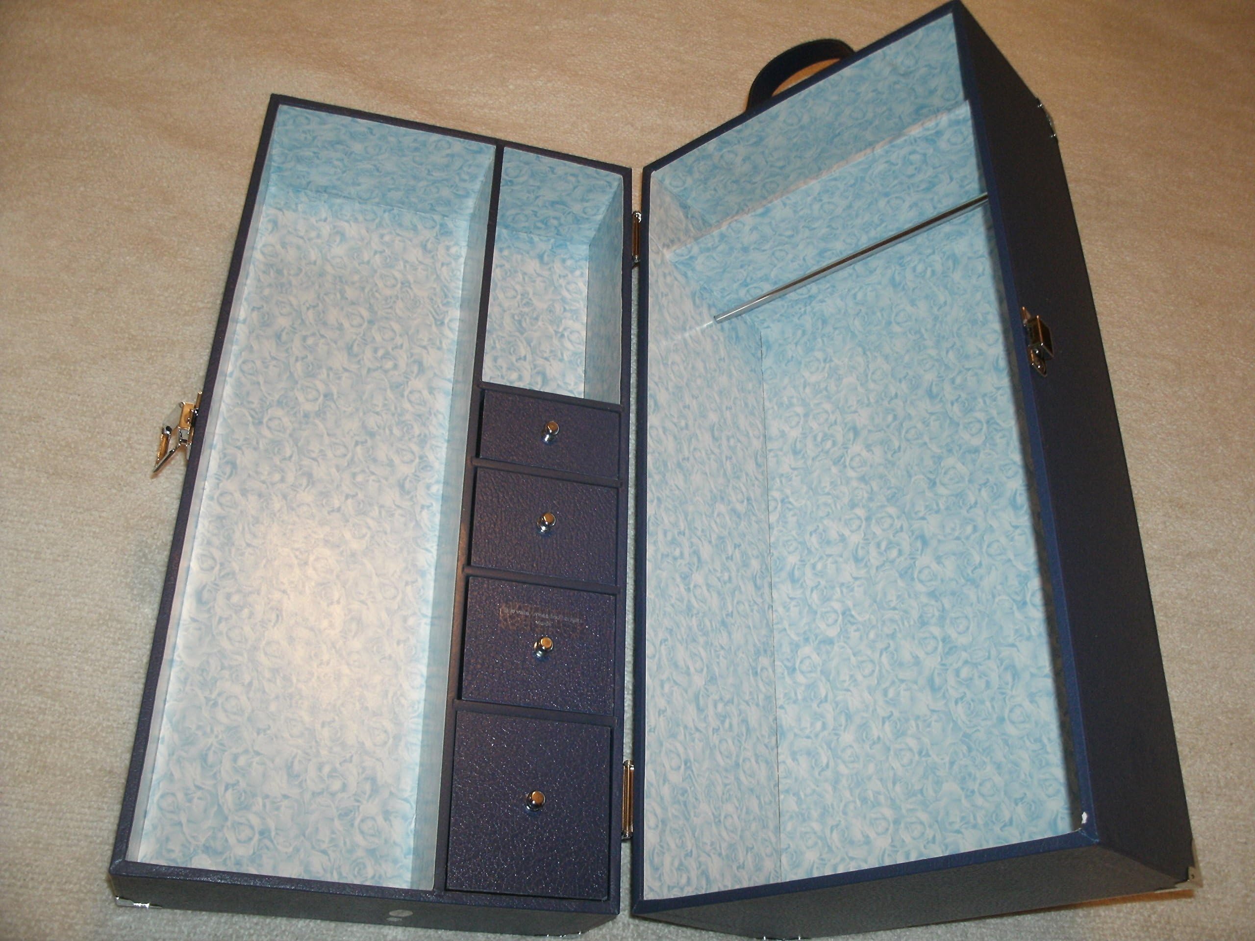Retired The Franklin Mint Diana Princess of Wales Collectible Doll Wardrobe Trunk