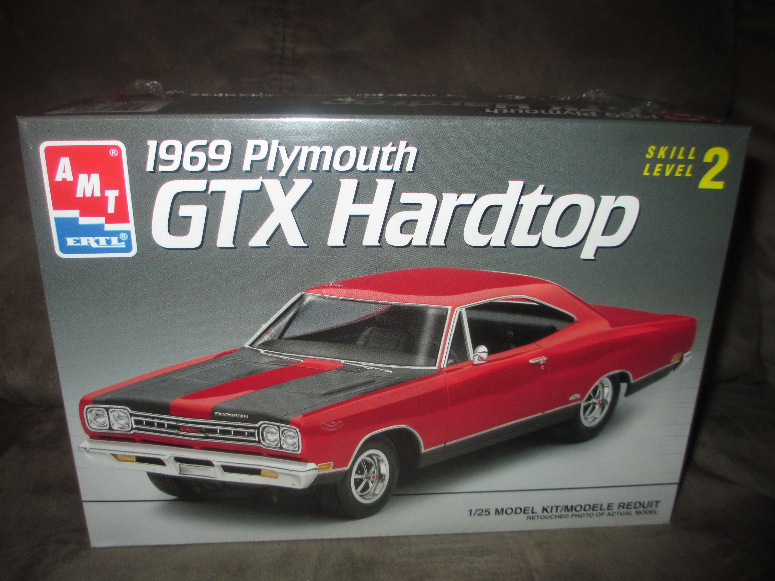 Amazon.com: #6111 AMT 1969 Plymouth GTX Hardtop 1/25 Scale Plastic