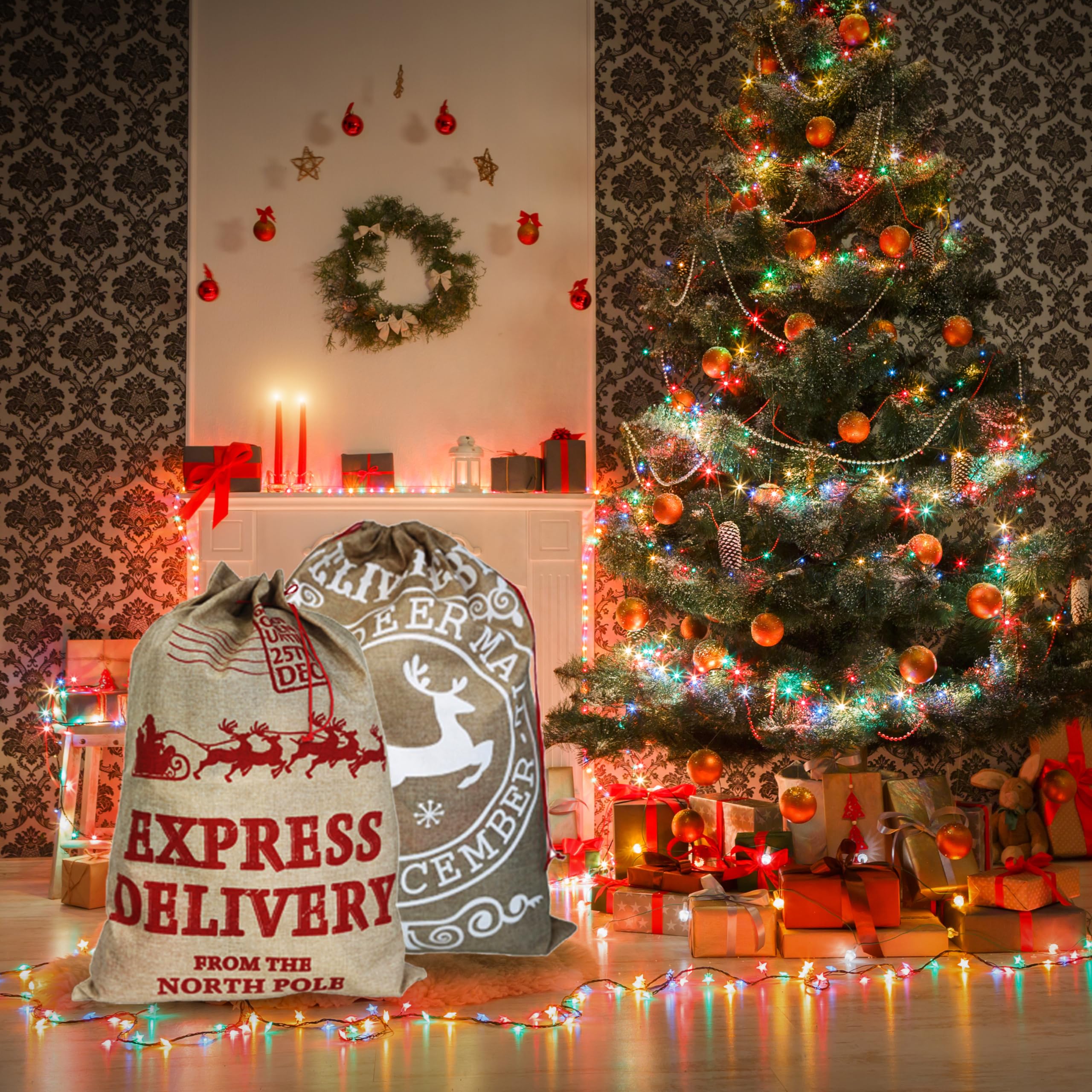 Confezione da 4 Sacche di Natale - Sacchetti Regalo Natalizi Medi 35x50cm con Cordino, Sacche Riutilizzabili per Regali e Decorazioni. 4 design in una confezione