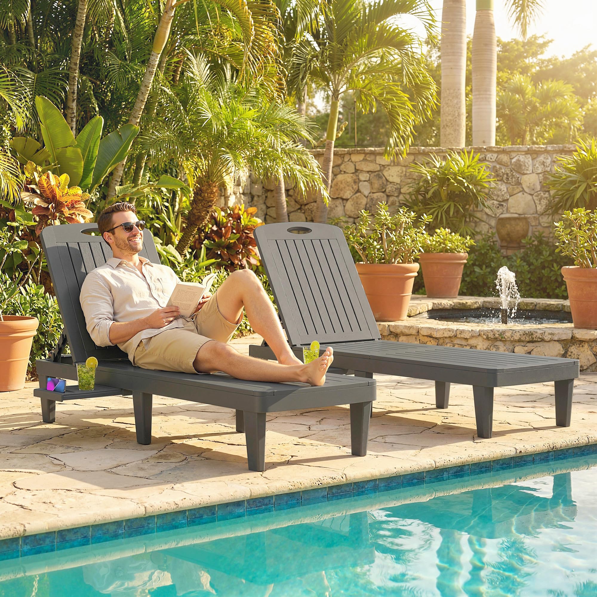 Outsunny Lot de 2 Chaises Longues de Jardin en PP avec Plateau Latéral Gris