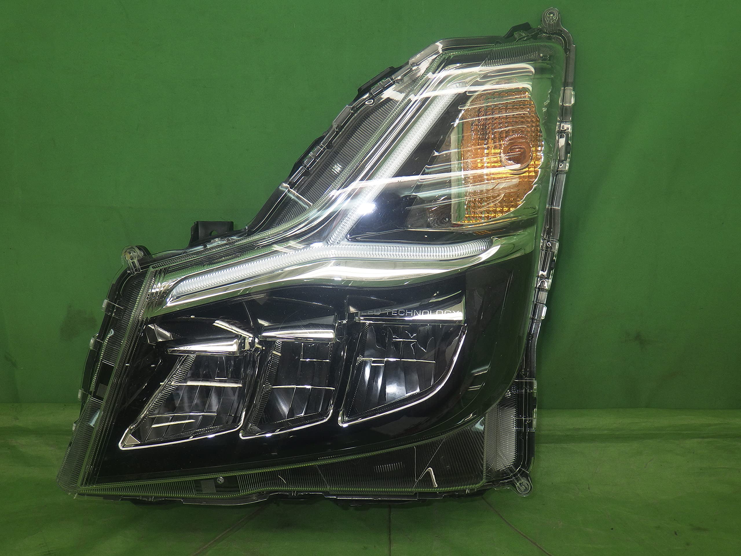 Amazon | 【中古】KOITO 100-67134 ローザ キャンター 純正 LED ヘッド 