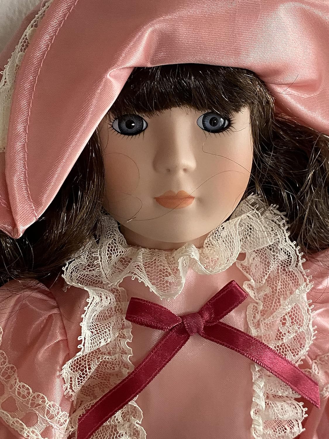 THE CLASSIQUE COLLECTION PORCELAIN DOLL COLLECTIBLE 12" WITH BOX