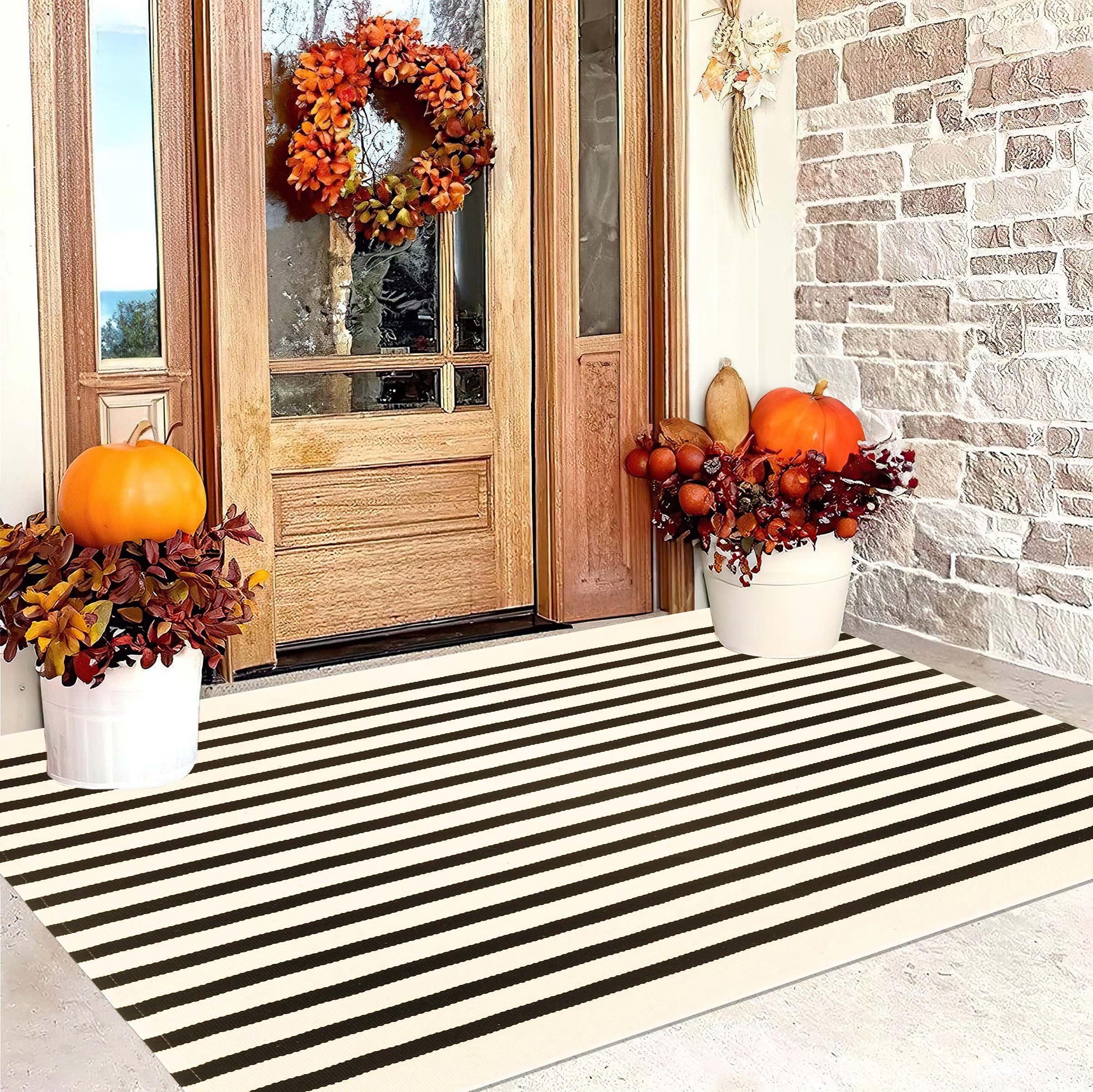 Tapis d'extérieur 90 x 150 cm à Rayures Noires et Beiges pour la décoration